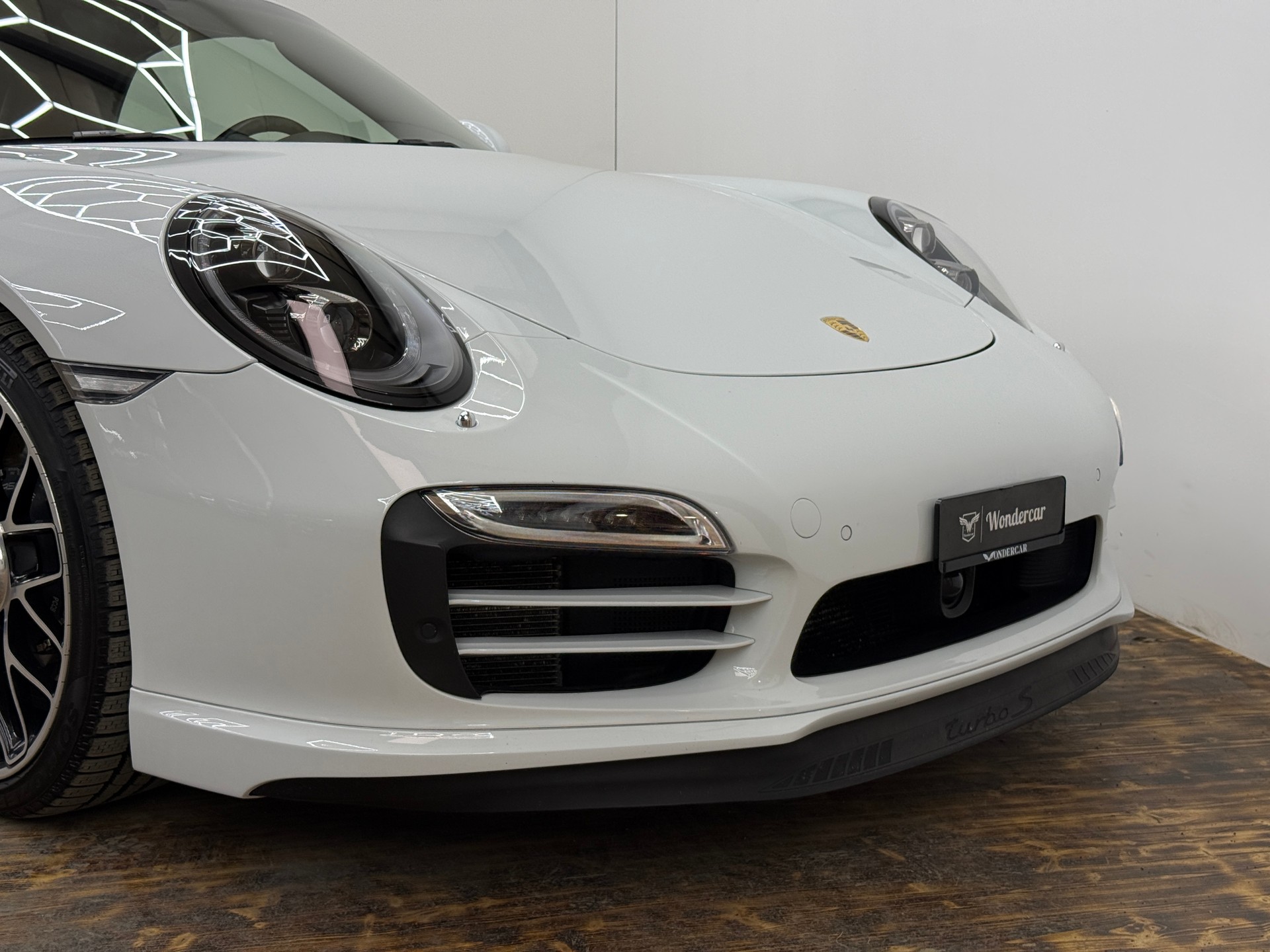 PORSCHE 911 Turbo S Cabrio PDK-showroom-element-2
