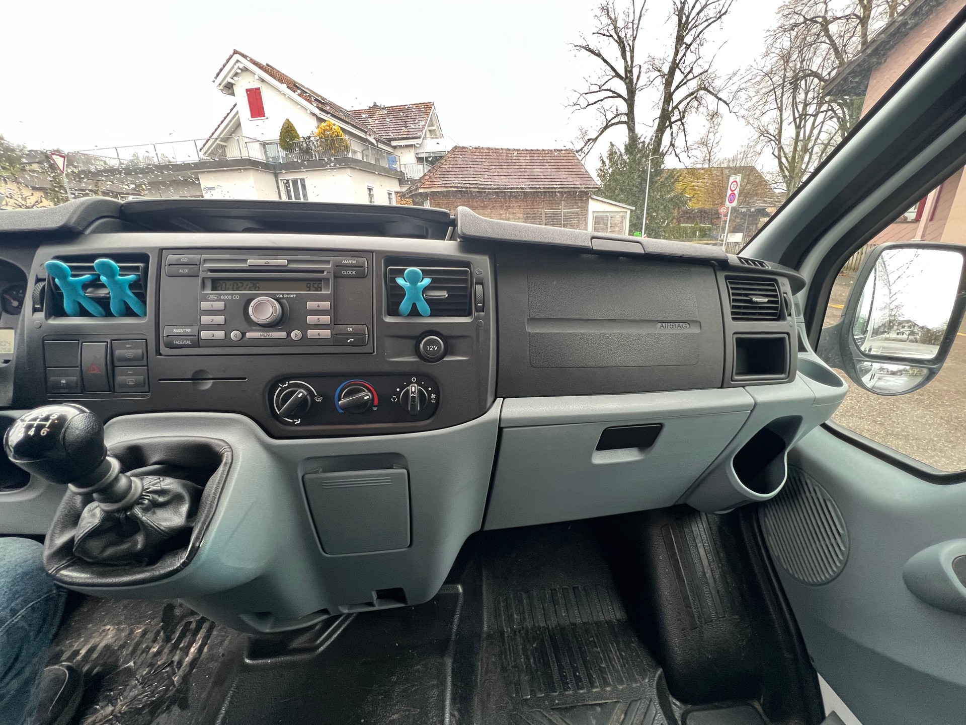 FORD Transit 280S-image-13