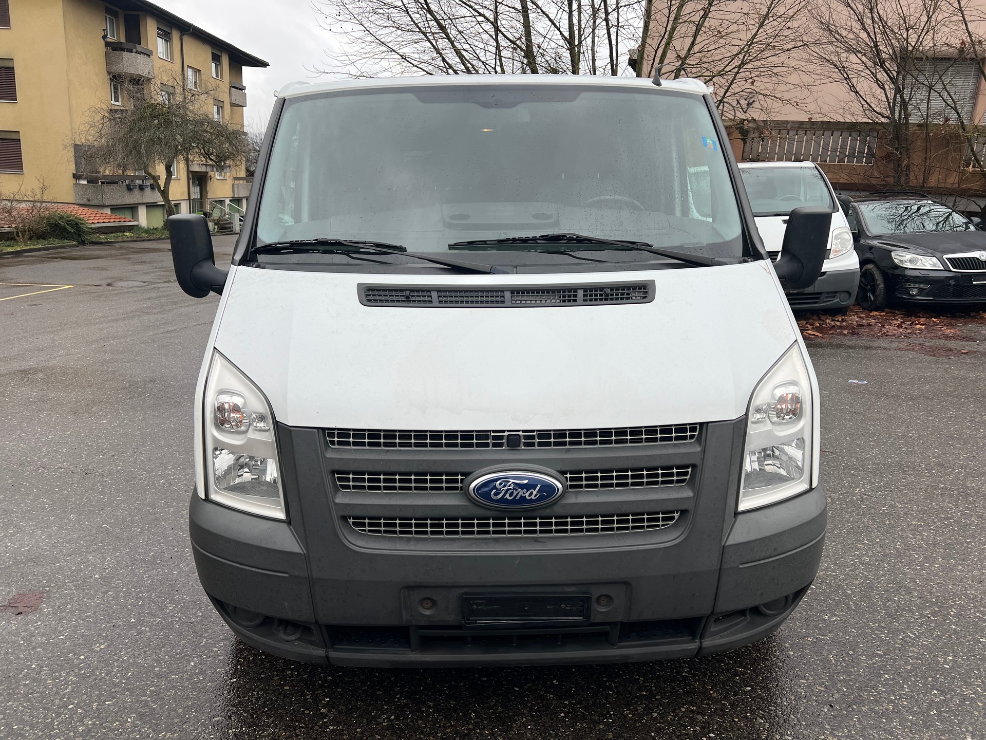 FORD Transit 280S-showroom-element-1