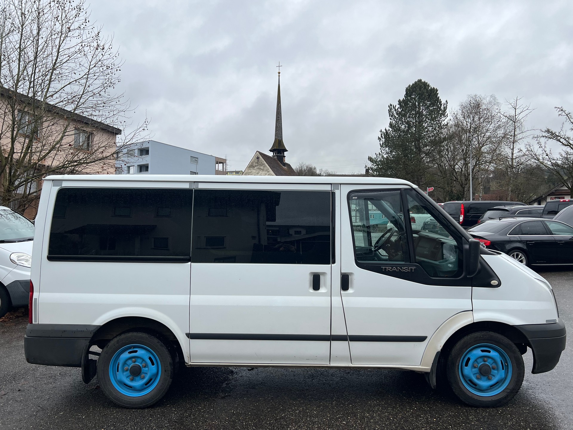 FORD Transit 280S-image-4