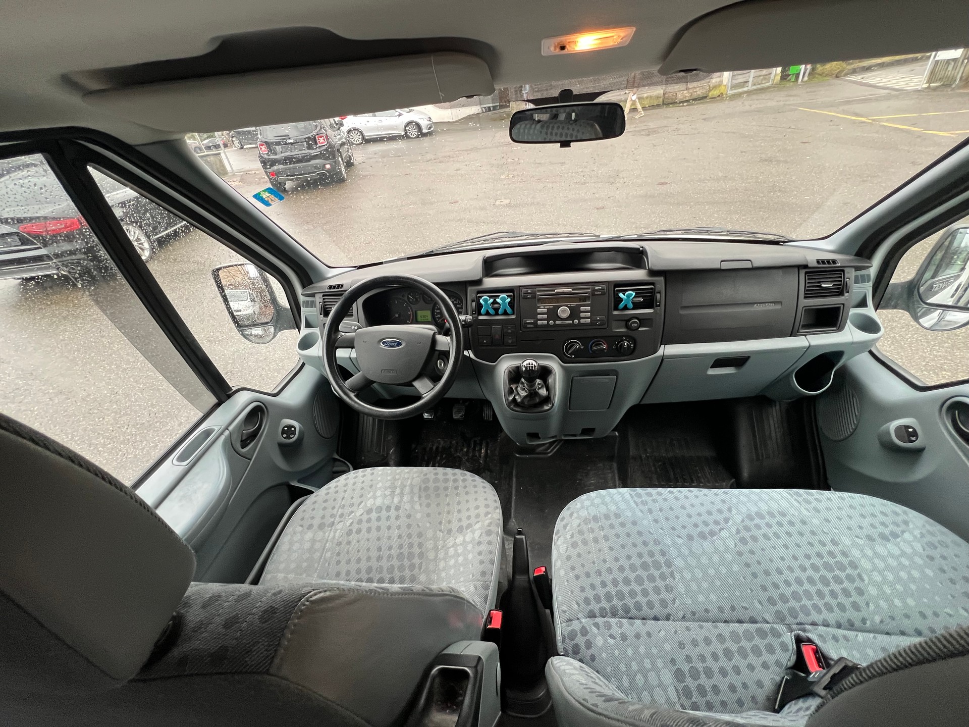FORD Transit 280S-image-11