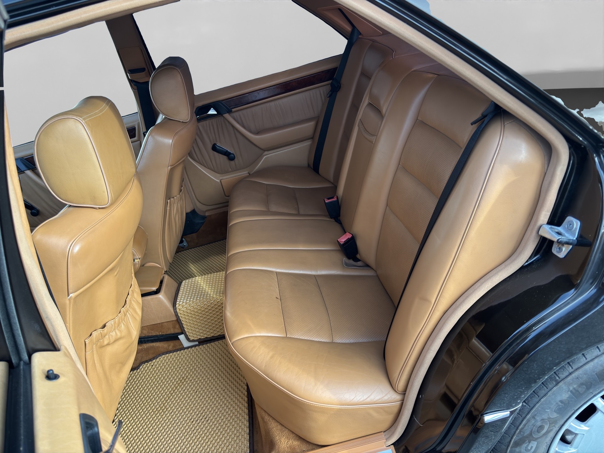 MERCEDES-BENZ 124-image-7