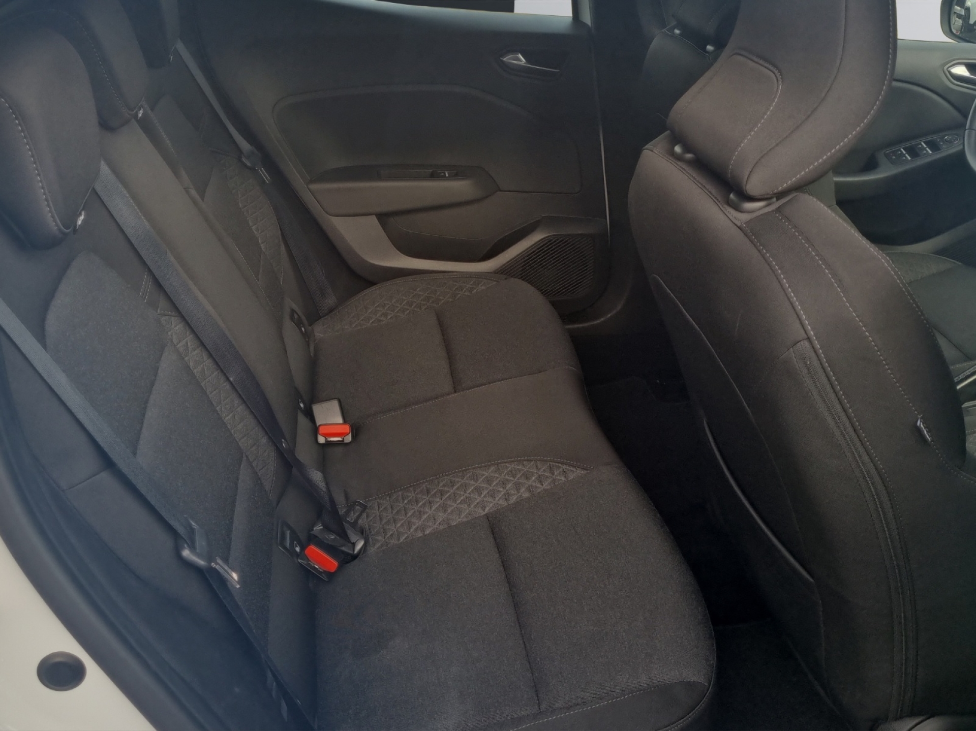 RENAULT Clio 1.0 TCe 100 Business-image-13