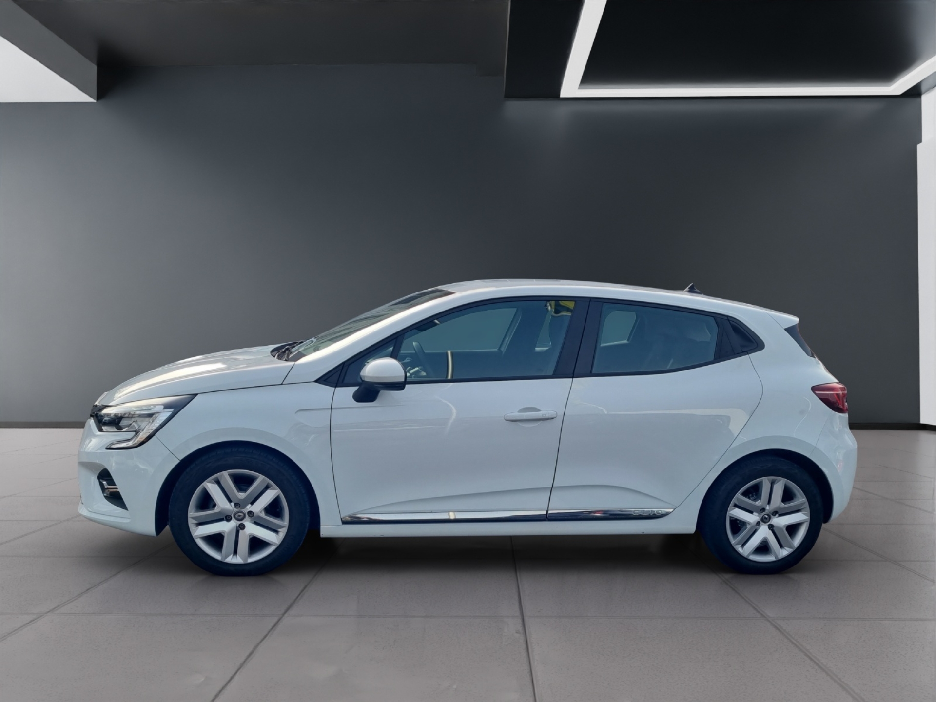 RENAULT Clio 1.0 TCe 100 Business-showroom-element-1