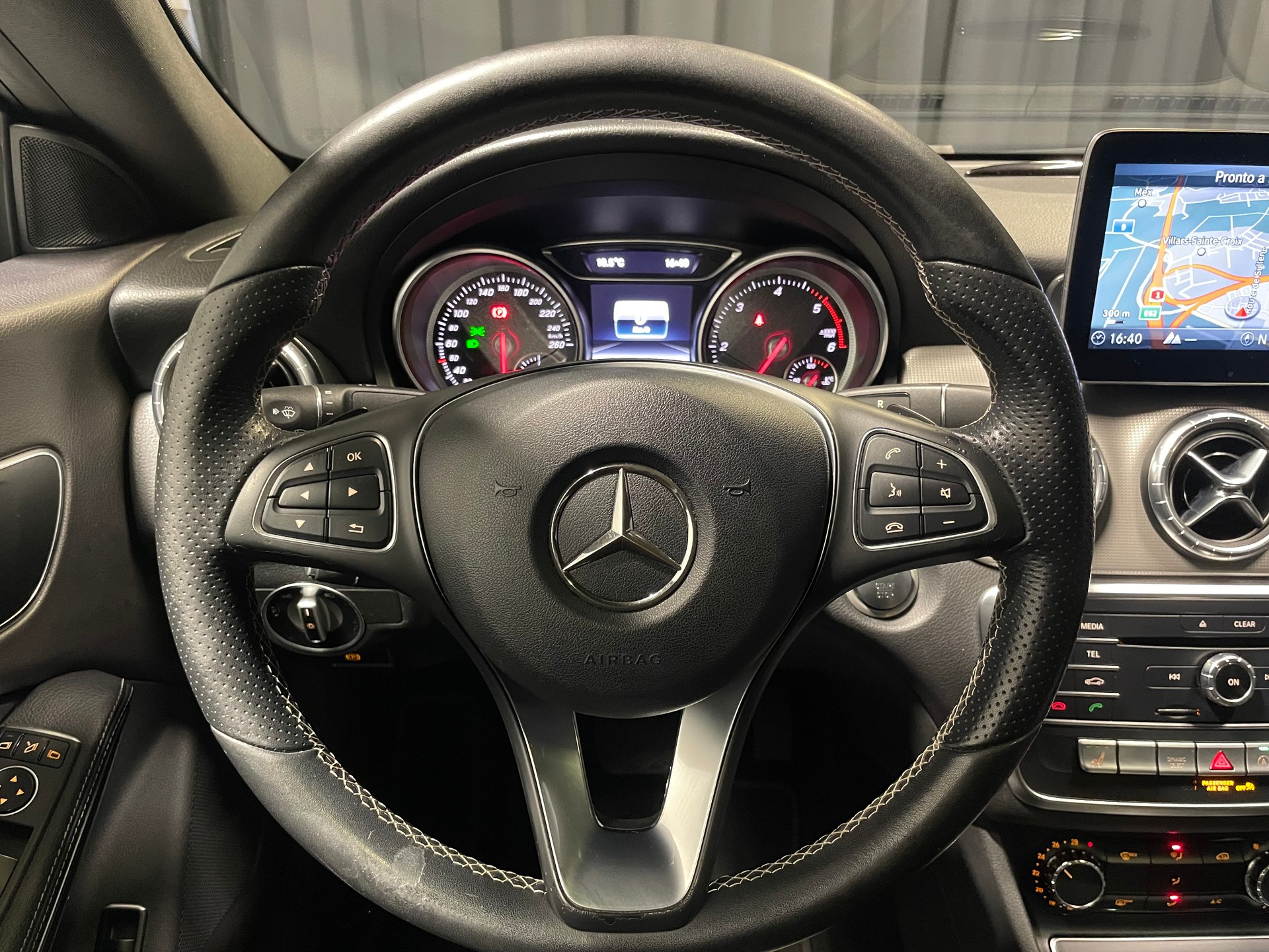MERCEDES-BENZ CLA 220 d Urban 4Matic 7G-DCT (42)-image-10