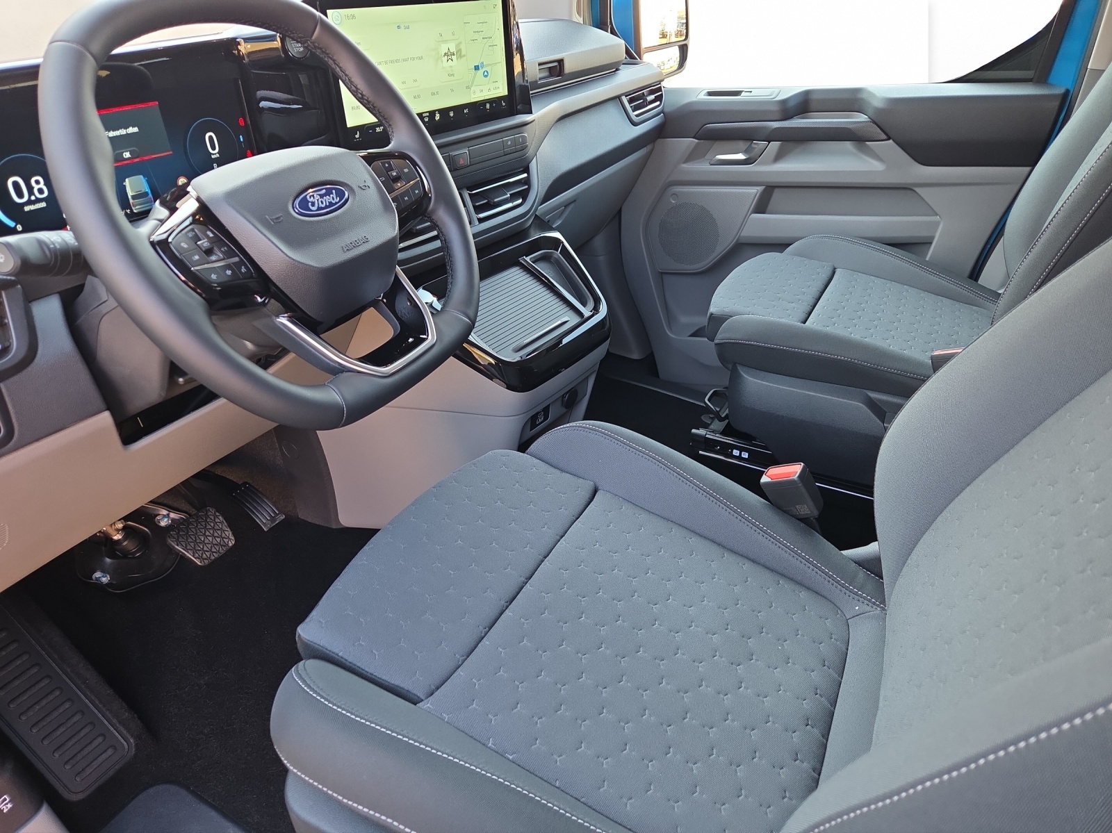 FORD Transit Custom Kombi 320 L1 2.0 EcoBlue 170 Limited-image-4