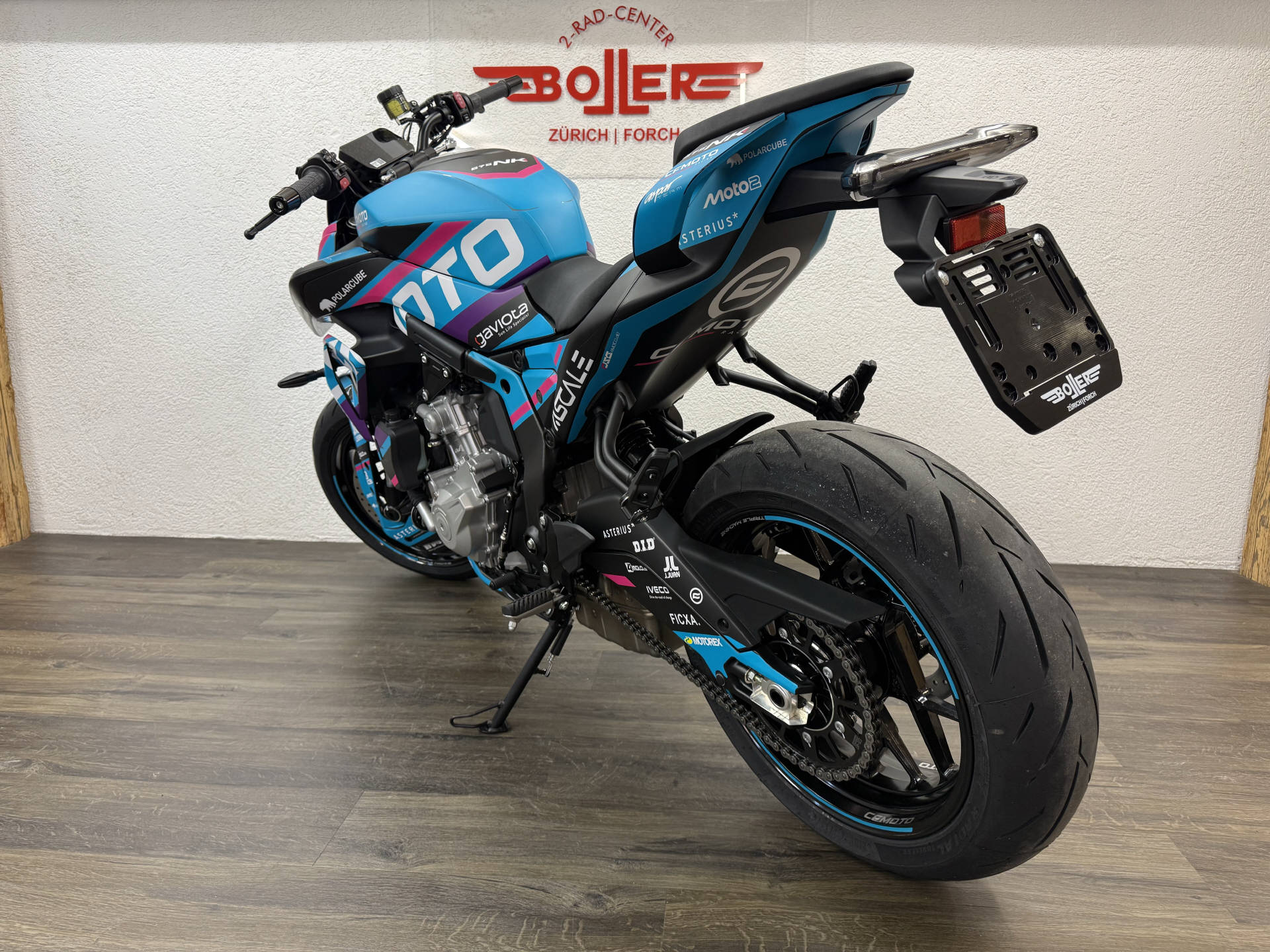 CF MOTO 675NK Spezialfolierung Moto2-image-9