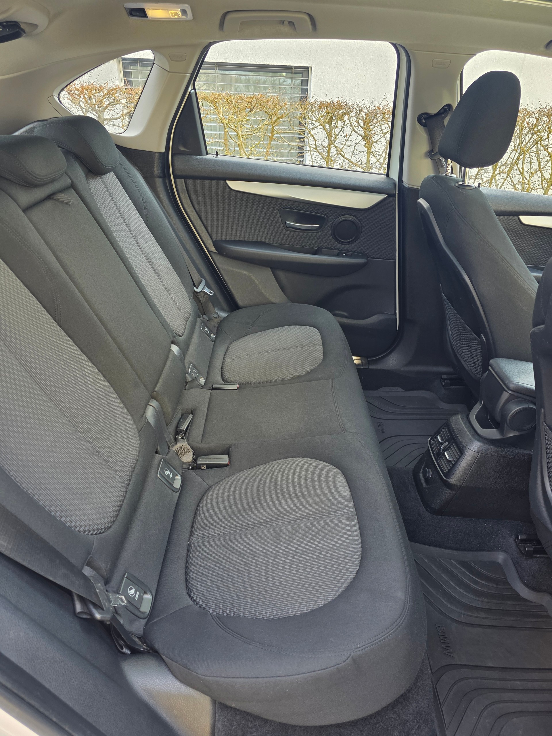 BMW 225xe iPerformance Active Tourer Steptronic-image-11