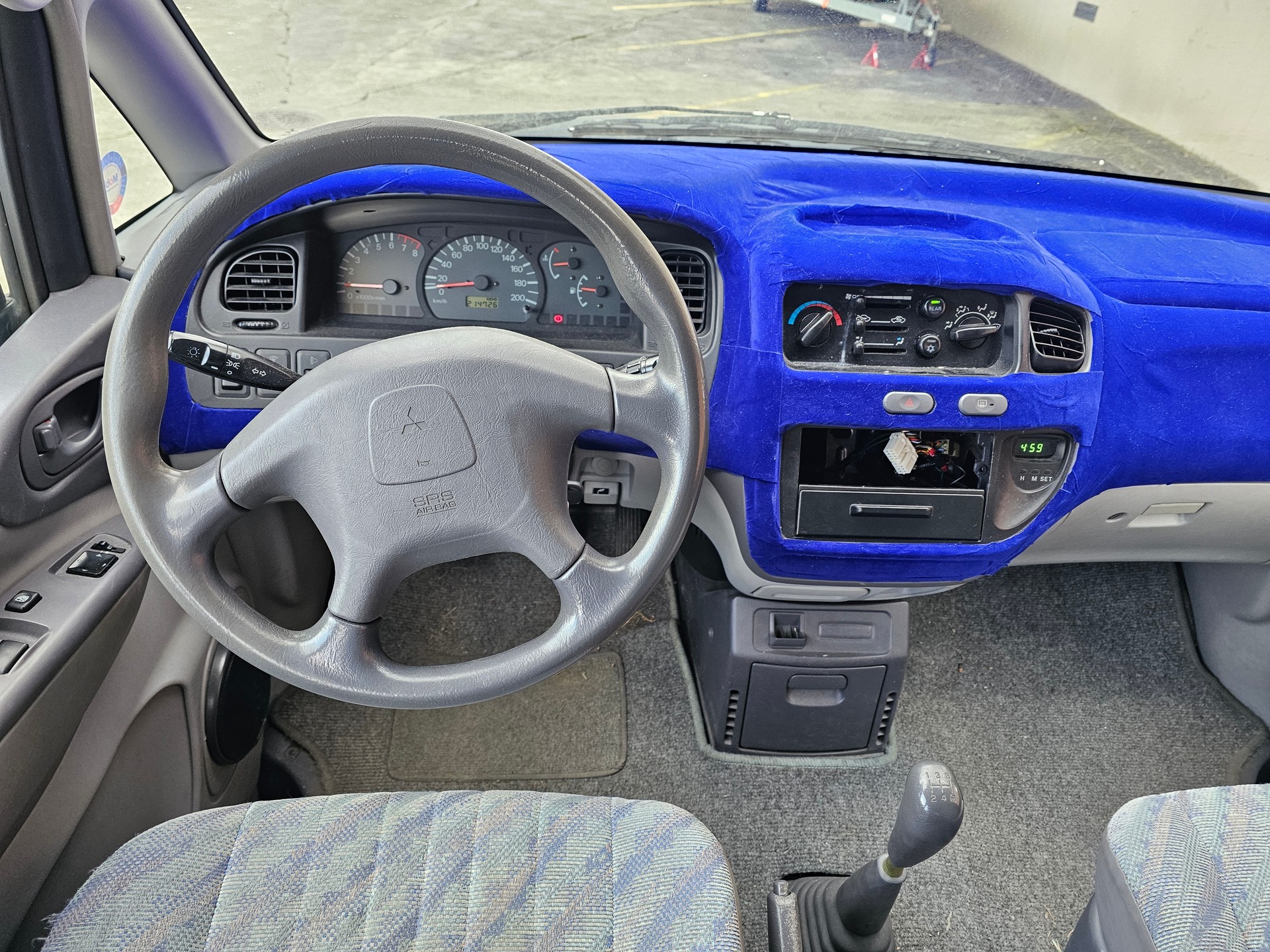 MITSUBISHI Space Gear 2.0 GLX Cool-image-13