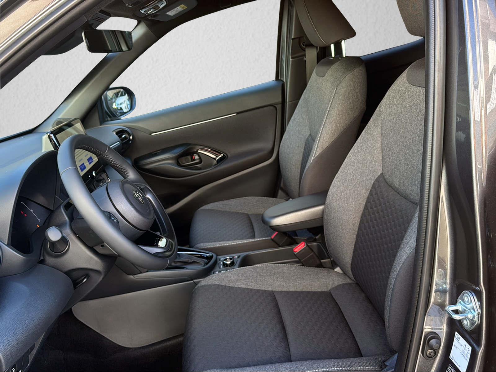 TOYOTA Yaris Cross 1.5 VVT-i HSD Trend AWD-i /-image-7