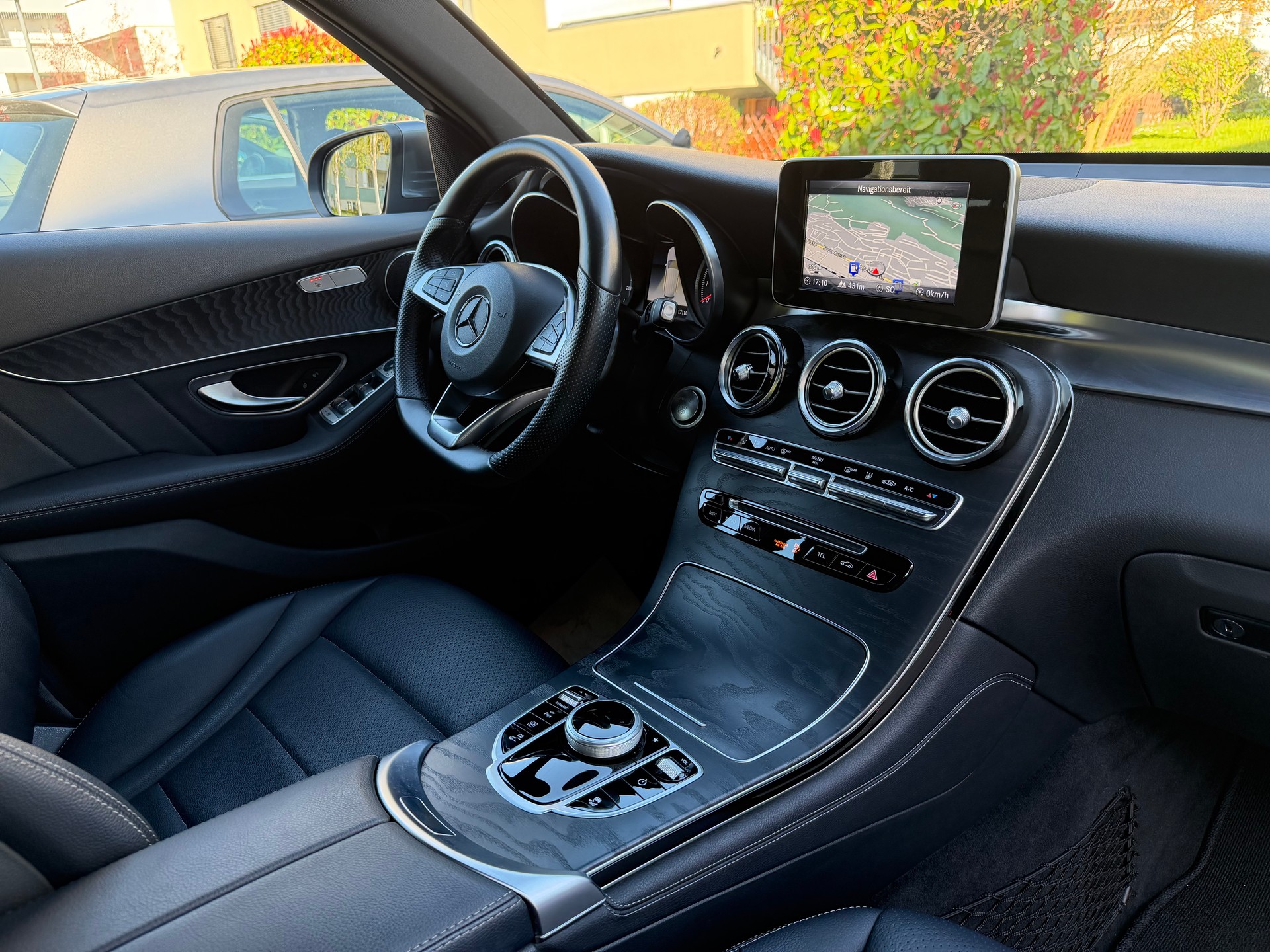 MERCEDES-BENZ GLC 350 e 4Matic 7G-Tronic-image-14