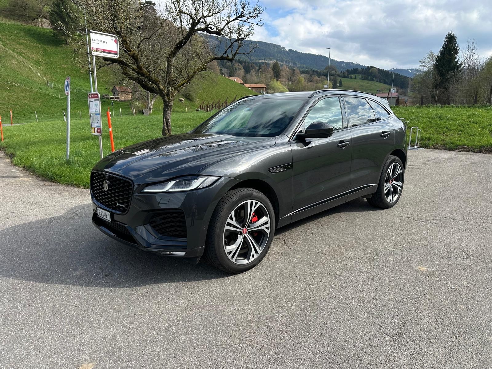 JAGUAR F-Pace 3.0 P400 R-Dynamic MHEV HSE AWD-image-4