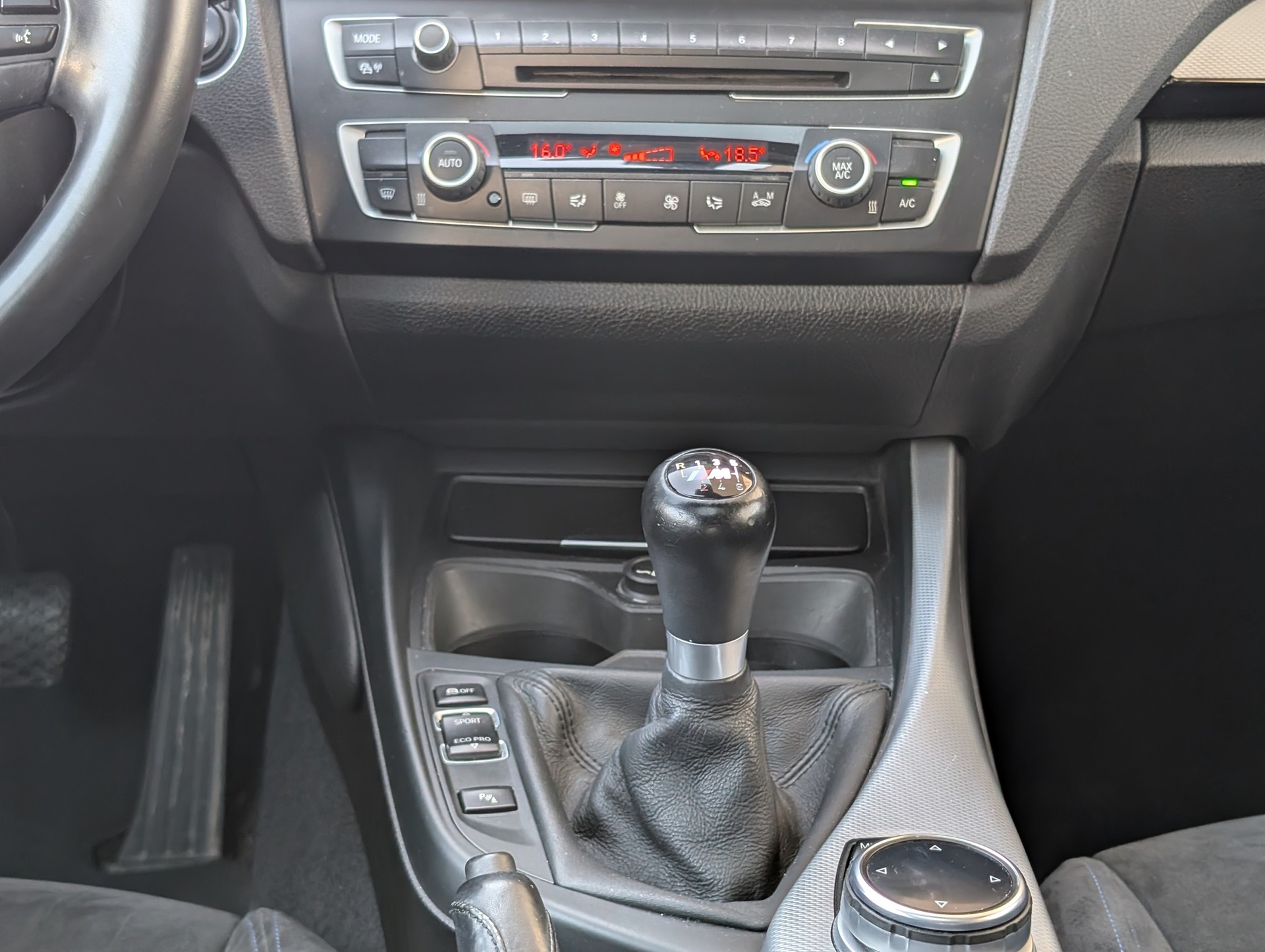 BMW 118d M-Sportpaket-image-12