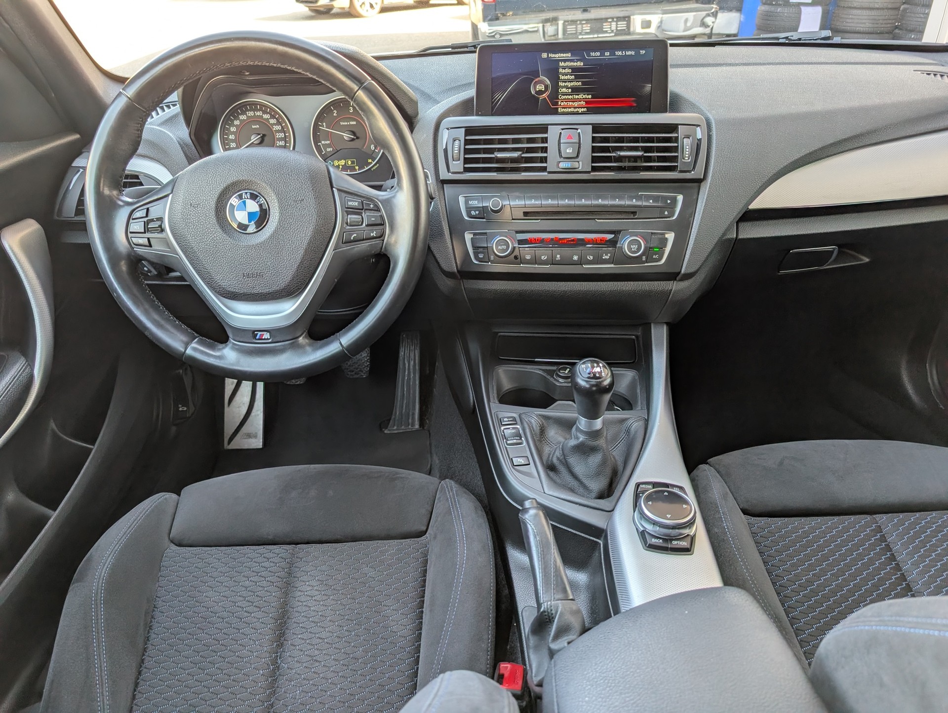 BMW 118d M-Sportpaket-image-11