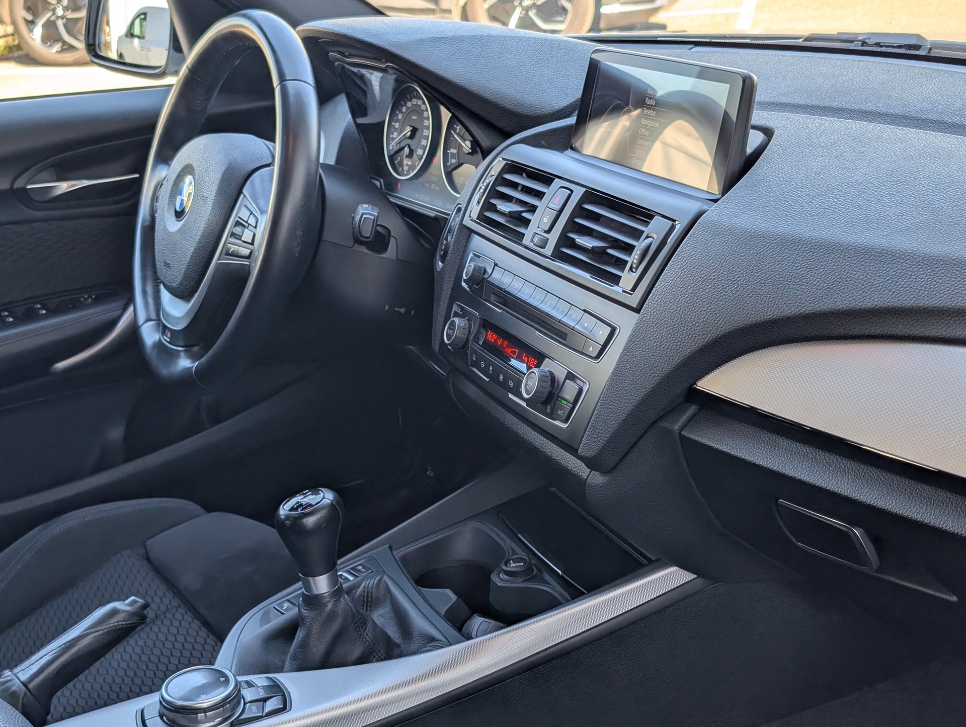 BMW 118d M-Sportpaket-image-16