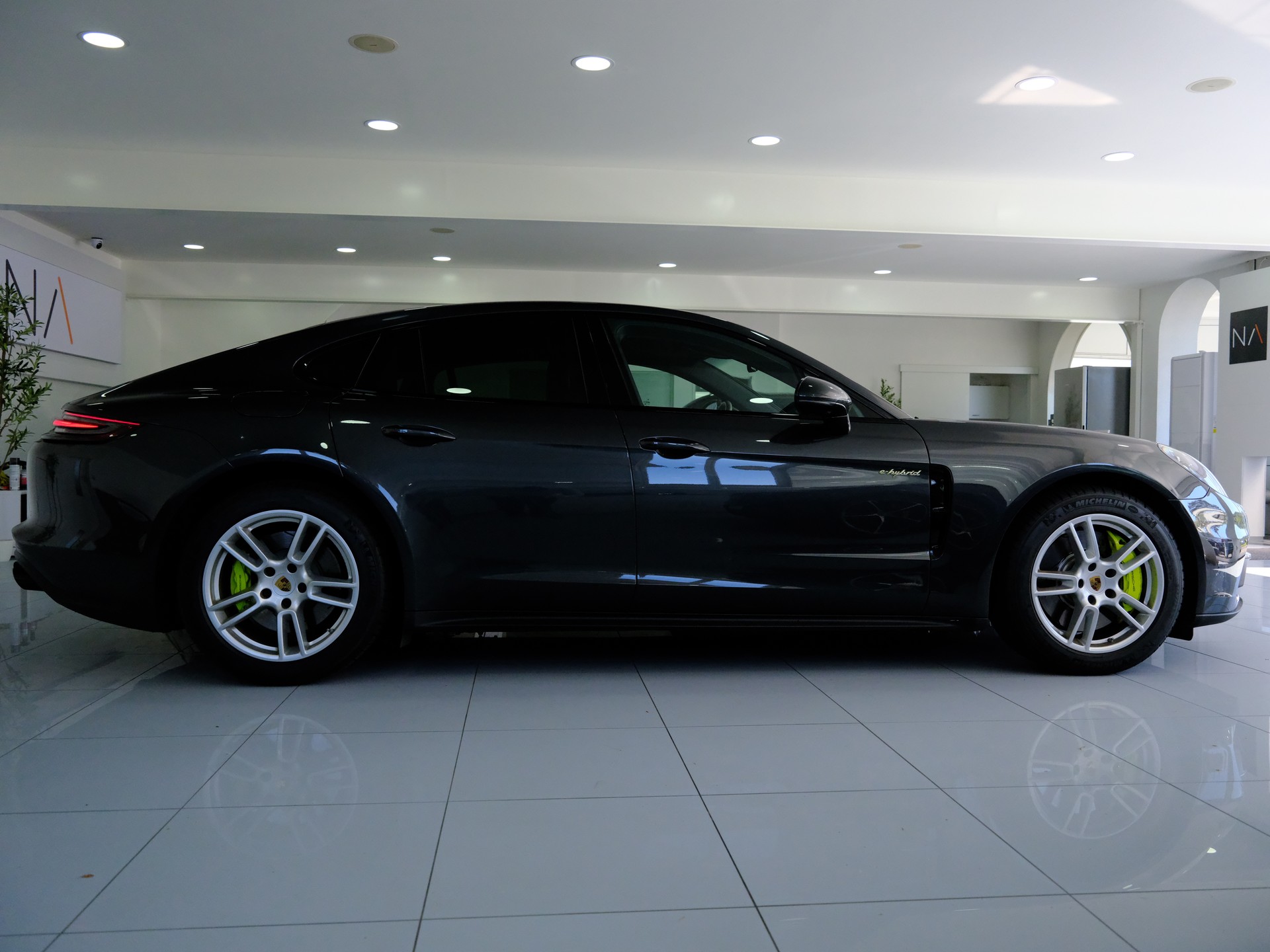PORSCHE Panamera 4 E-Hybrid PDK-image-7