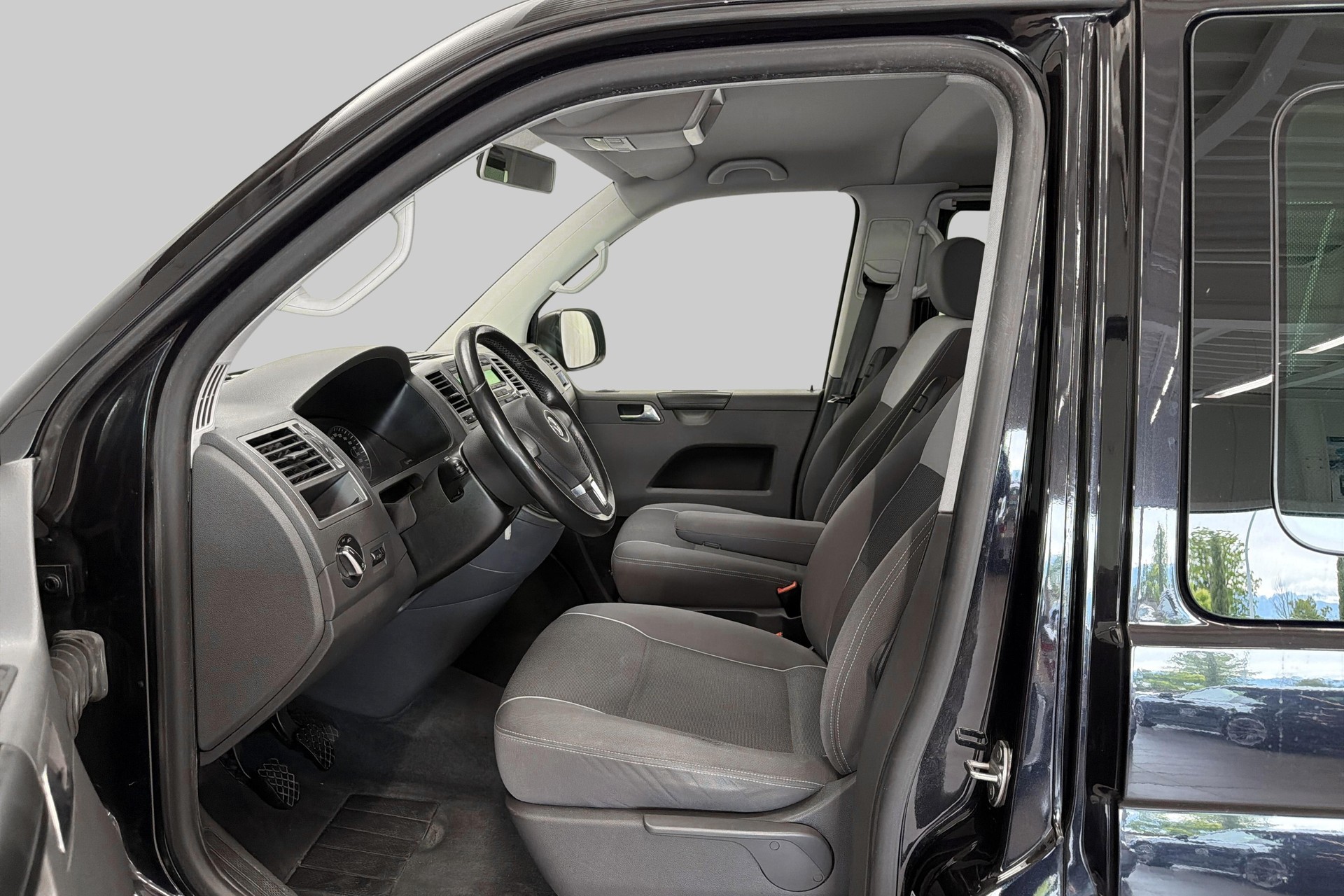 VW T5 Multivan 2.0 TDI CR Startline-image-7