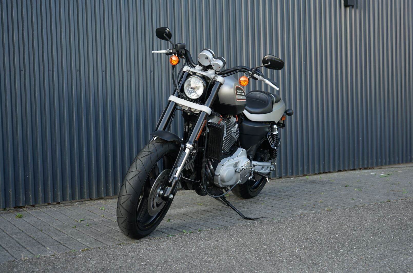 HARLEY-DAVIDSON XR 1200-image-2