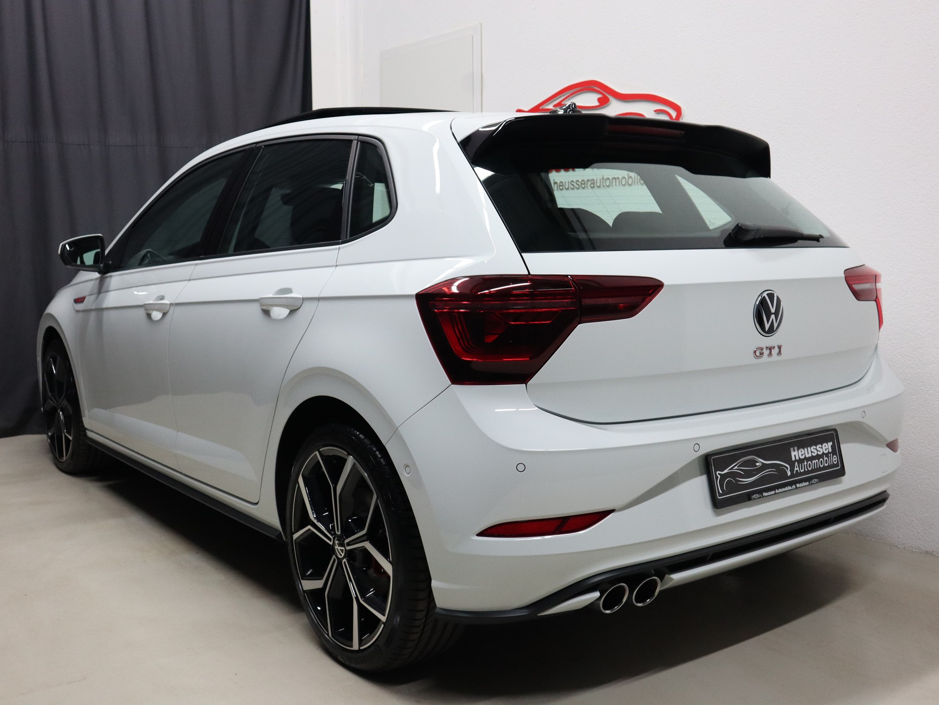 VW Polo 2.0 TSI GTI DSG - IQ Light - Panorama - Navi - Leder/Alcantara - Beats - Virtual Cockpit - Keyless - Kamera - 207 PS-image-4