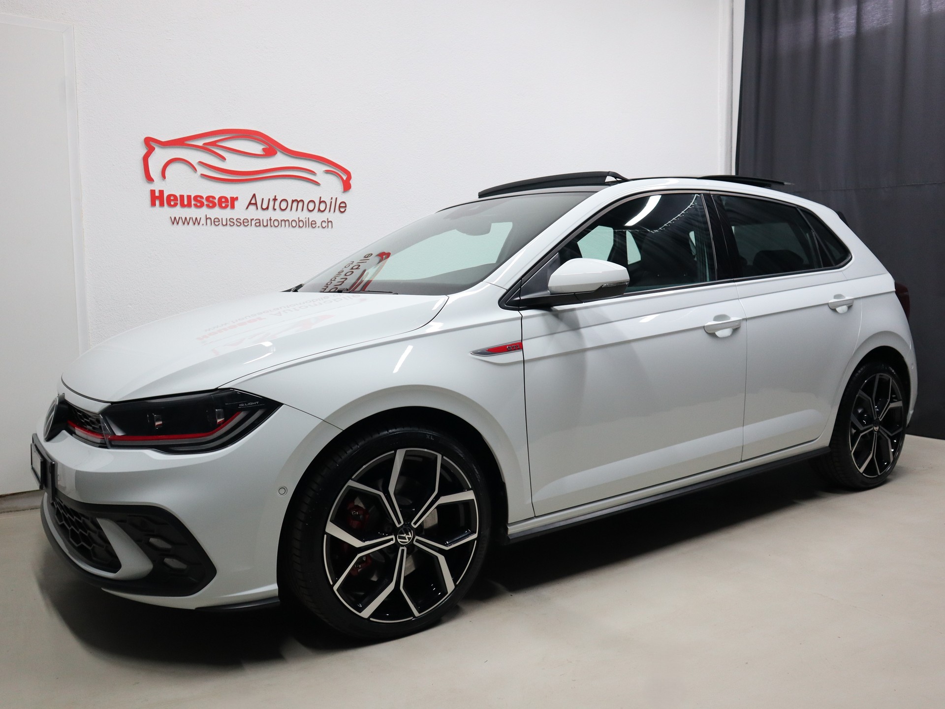 VW Polo 2.0 TSI GTI DSG - IQ Light - Panorama - Navi - Leder/Alcantara - Beats - Virtual Cockpit - Keyless - Kamera - 207 PS-image-1