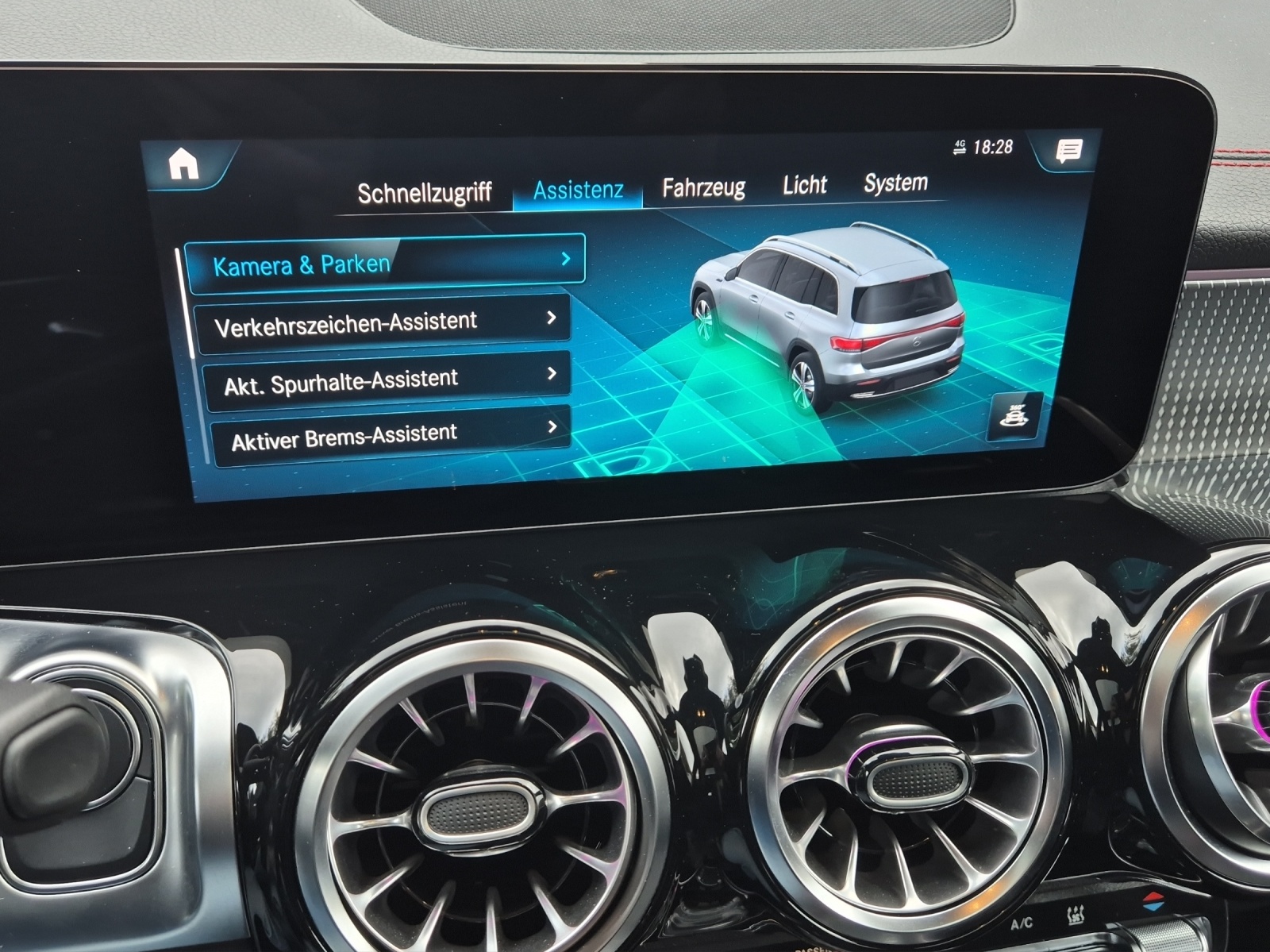 MERCEDES-BENZ EQB 350 4Matic-image-15