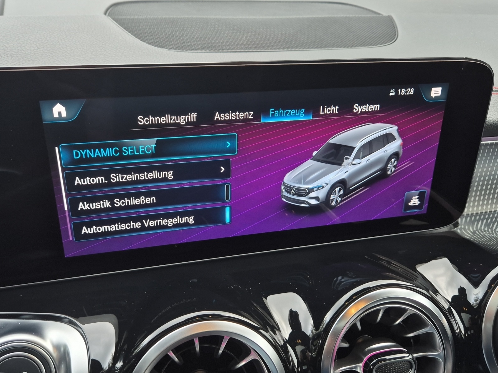 MERCEDES-BENZ EQB 350 4Matic-image-18