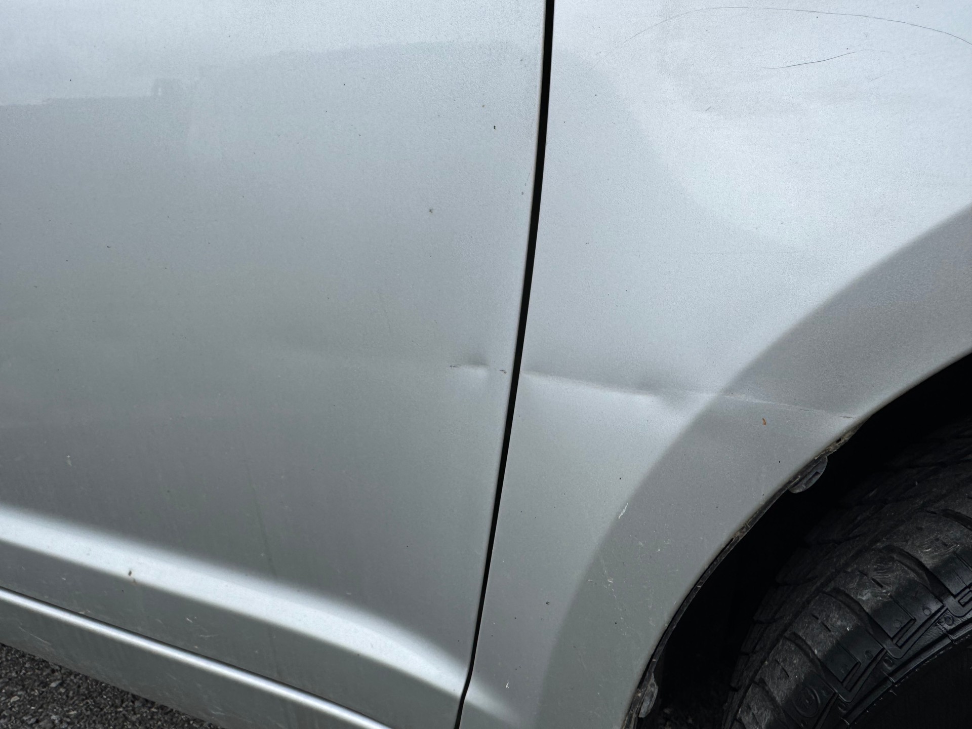 SUZUKI Swift 1.3i 16V GL 4x4-image-4