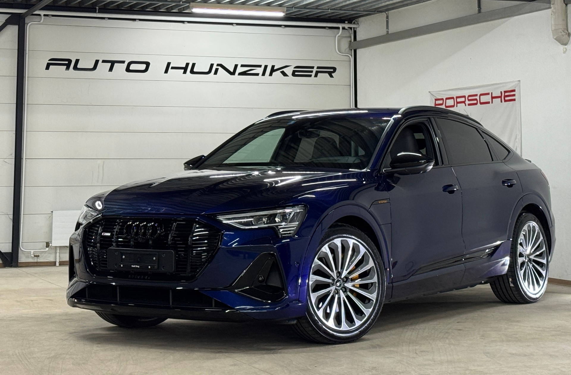 AUDI e-tron 55 Sportback S Line Black Edition quattro 95kWh 408PS / CH-Fahrzeug mit TOP-Ausstattung