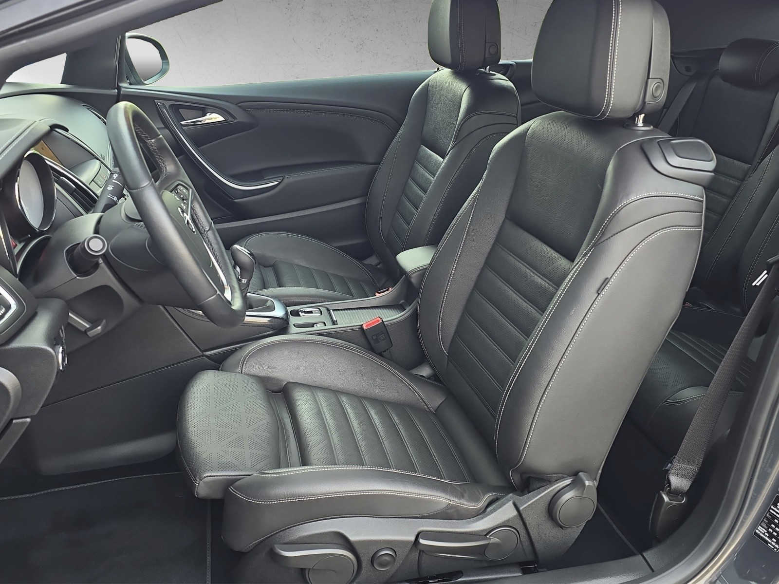 OPEL Cascada 1.6i 16V Cosmo nur 17`100 km-image-9