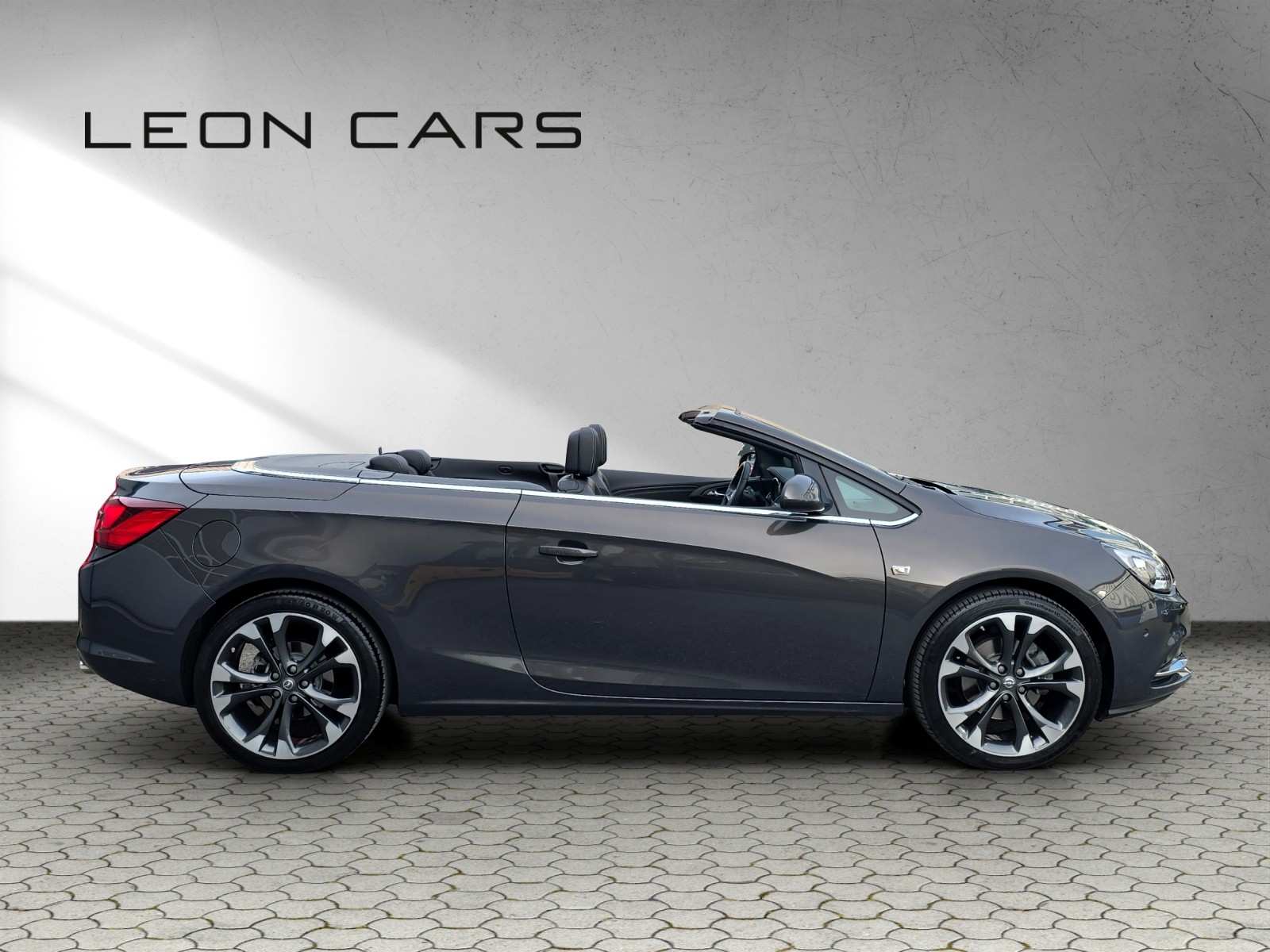 OPEL Cascada 1.6i 16V Cosmo nur 17`100 km-showroom-element-3