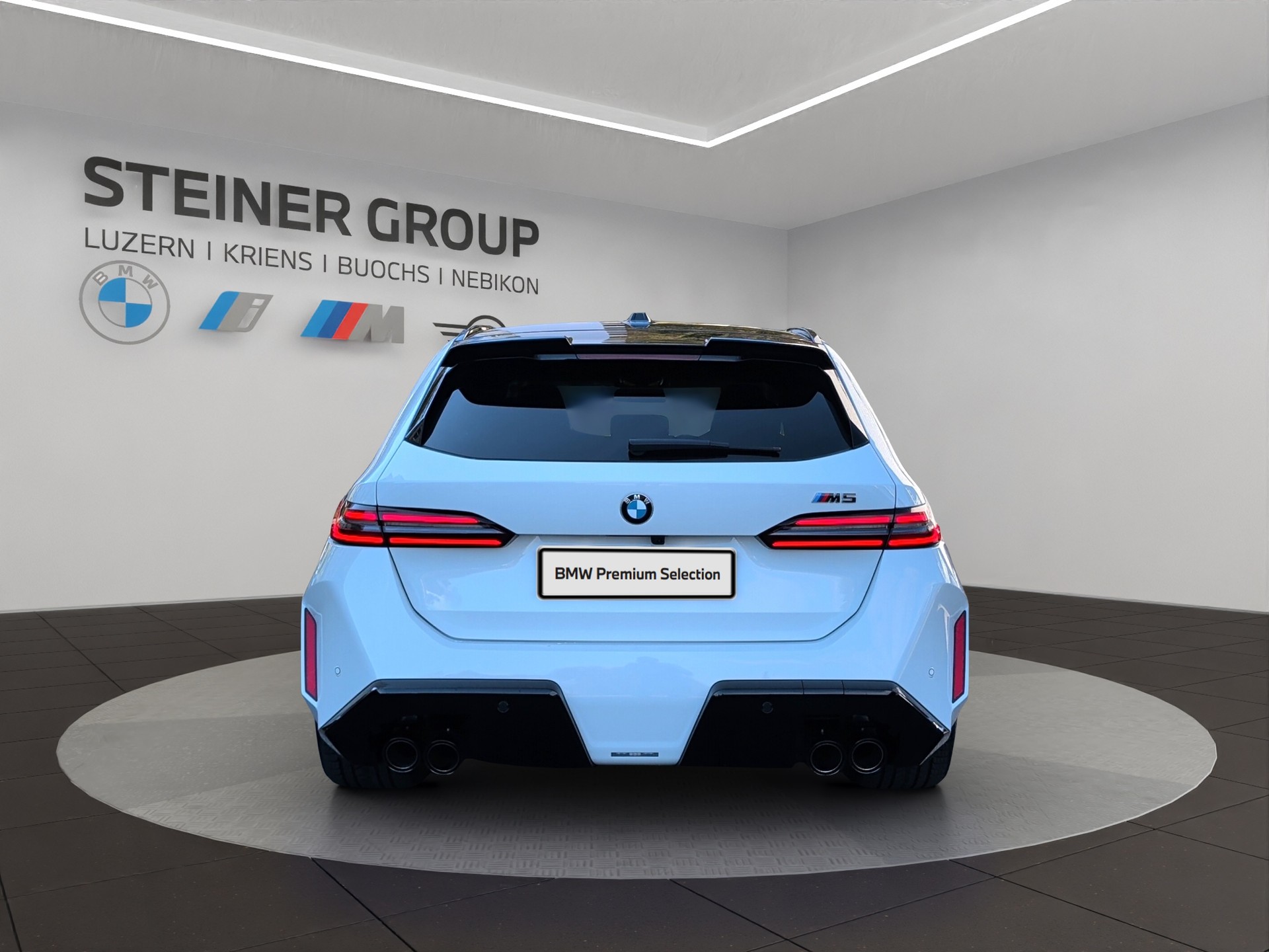 BMW M5 xDrive Touring-image-6