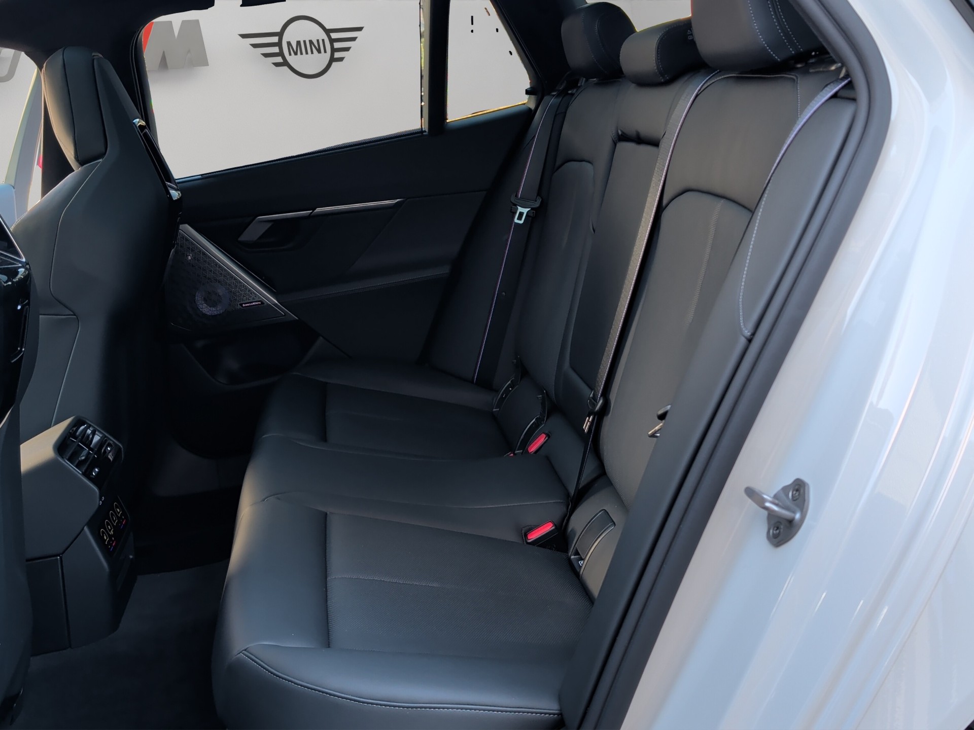 BMW M5 xDrive Touring-image-19