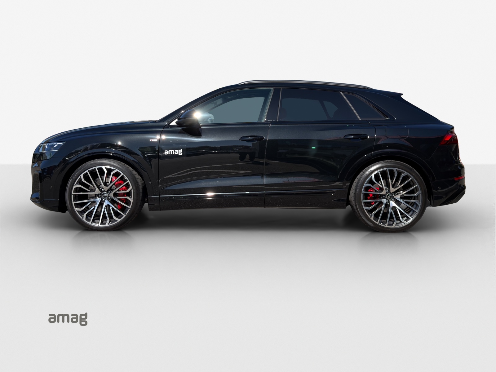AUDI Q8 SUV TFSI e quattro 290 kW Attraction tiptronic-showroom-element-1
