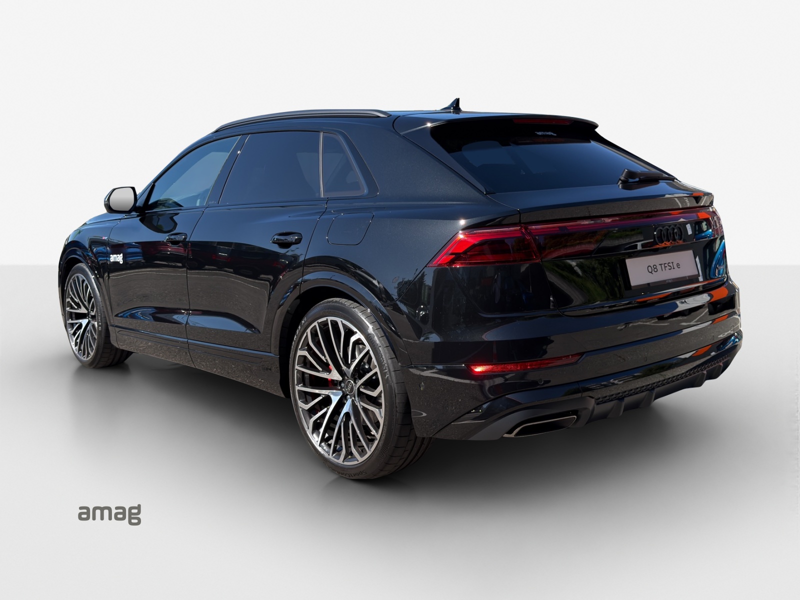 AUDI Q8 SUV TFSI e quattro 290 kW Attraction tiptronic-showroom-element-3
