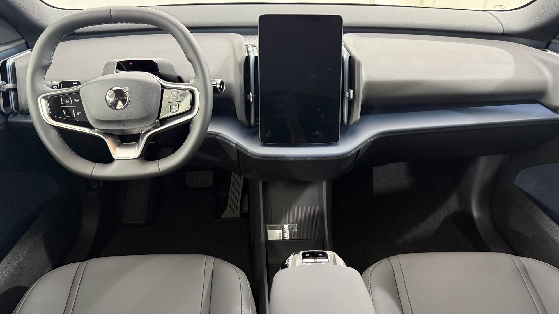 VOLVO EX 30 CC E60 Twin Performance A-image-4