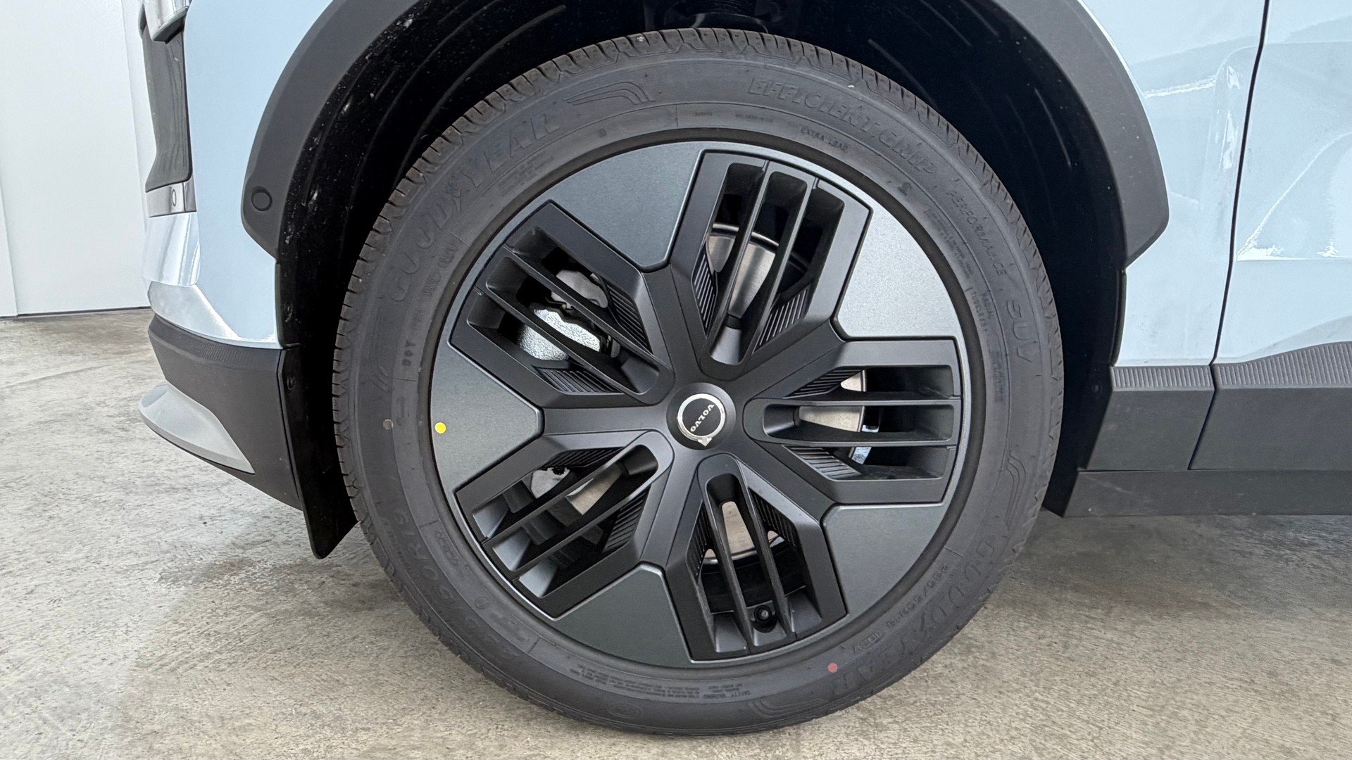 VOLVO EX 30 CC E60 Twin Performance A-image-7