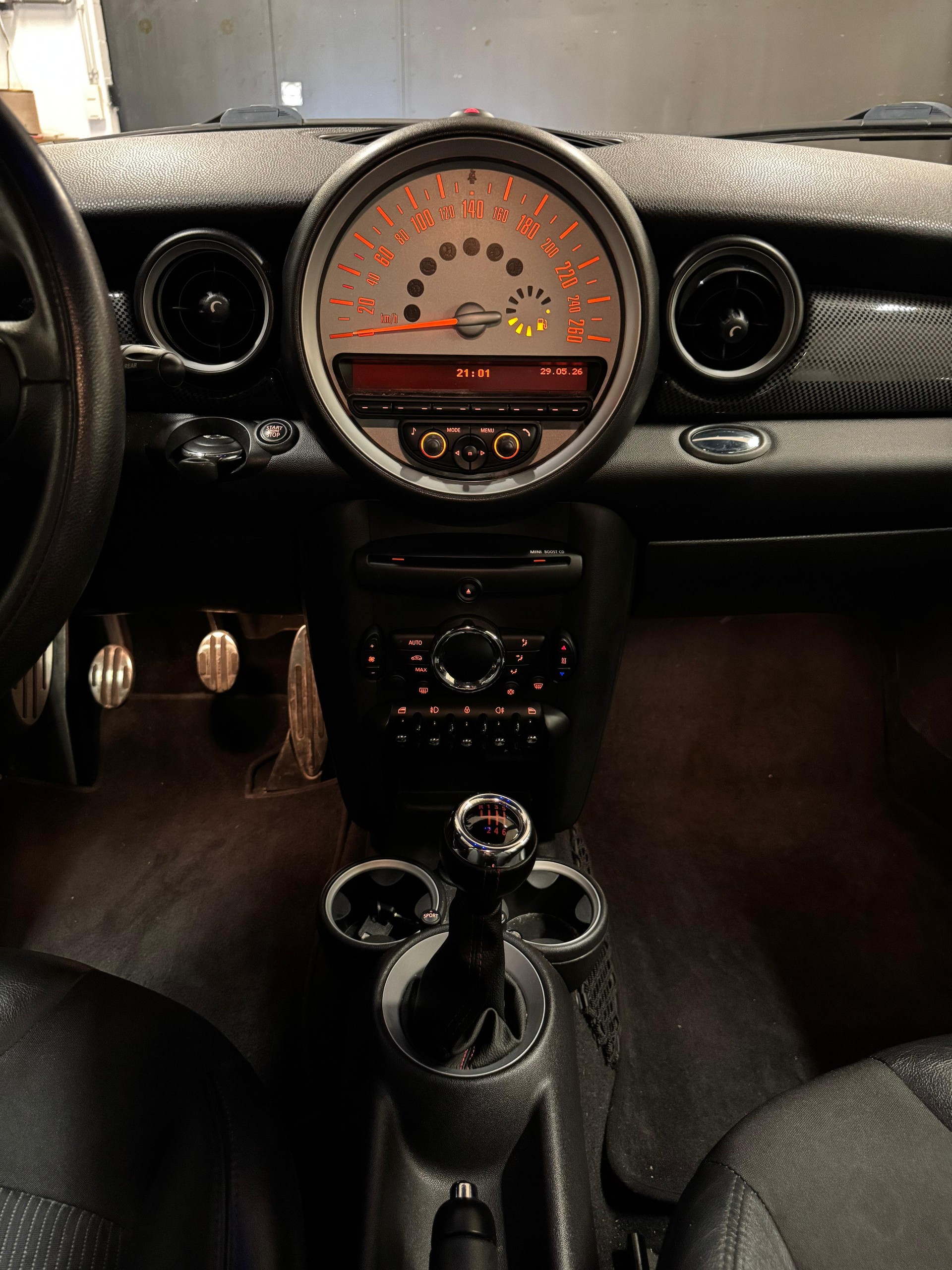 MINI Cooper SD-image-10