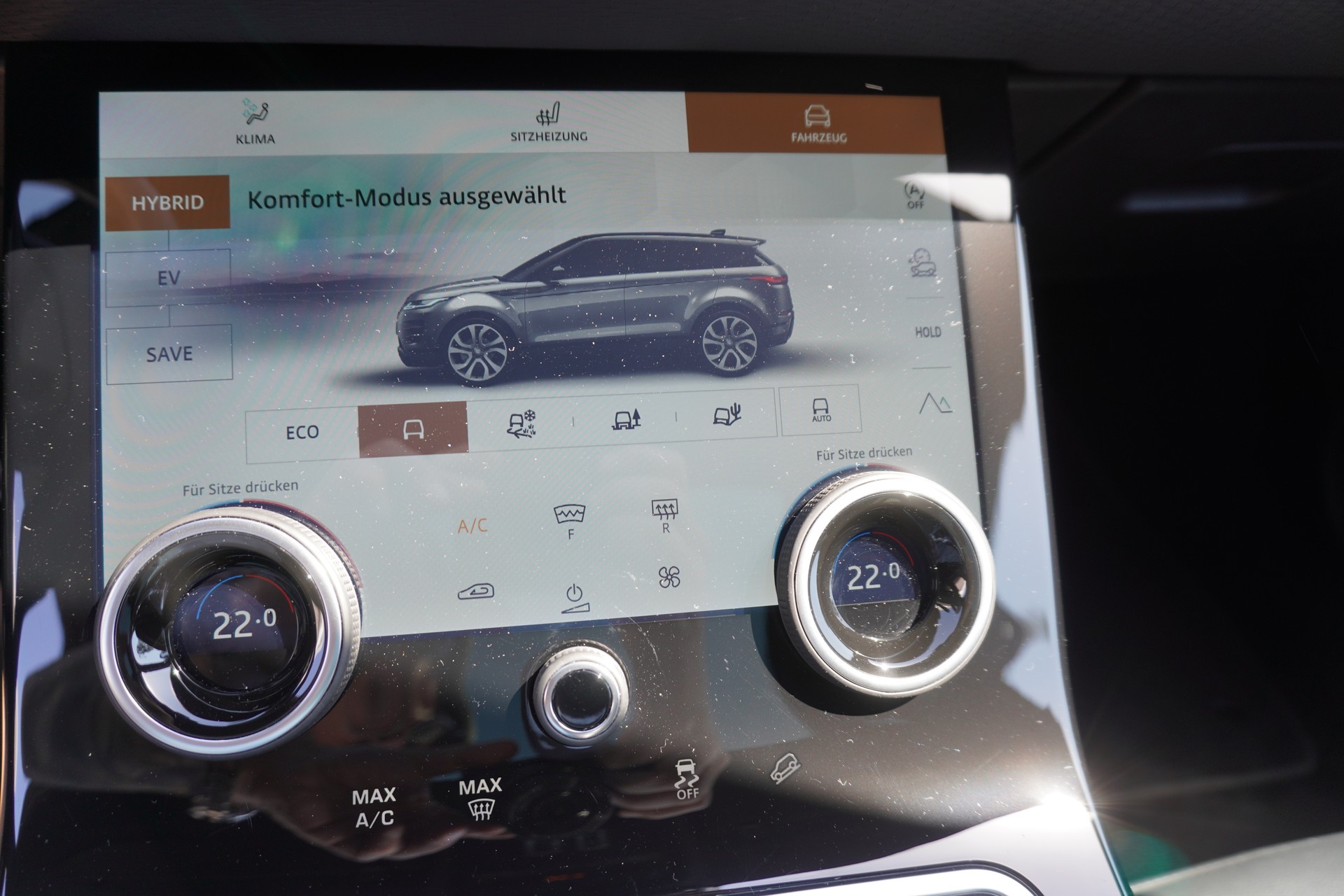 LAND ROVER Range Rover Evoque P 300e S AT8-image-24