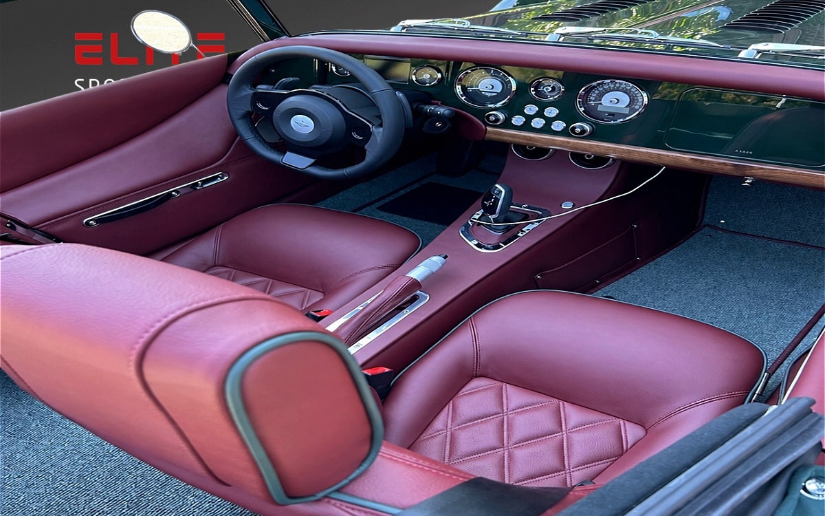 MORGAN Plus Four 2.0 Automatik-showroom-element-2