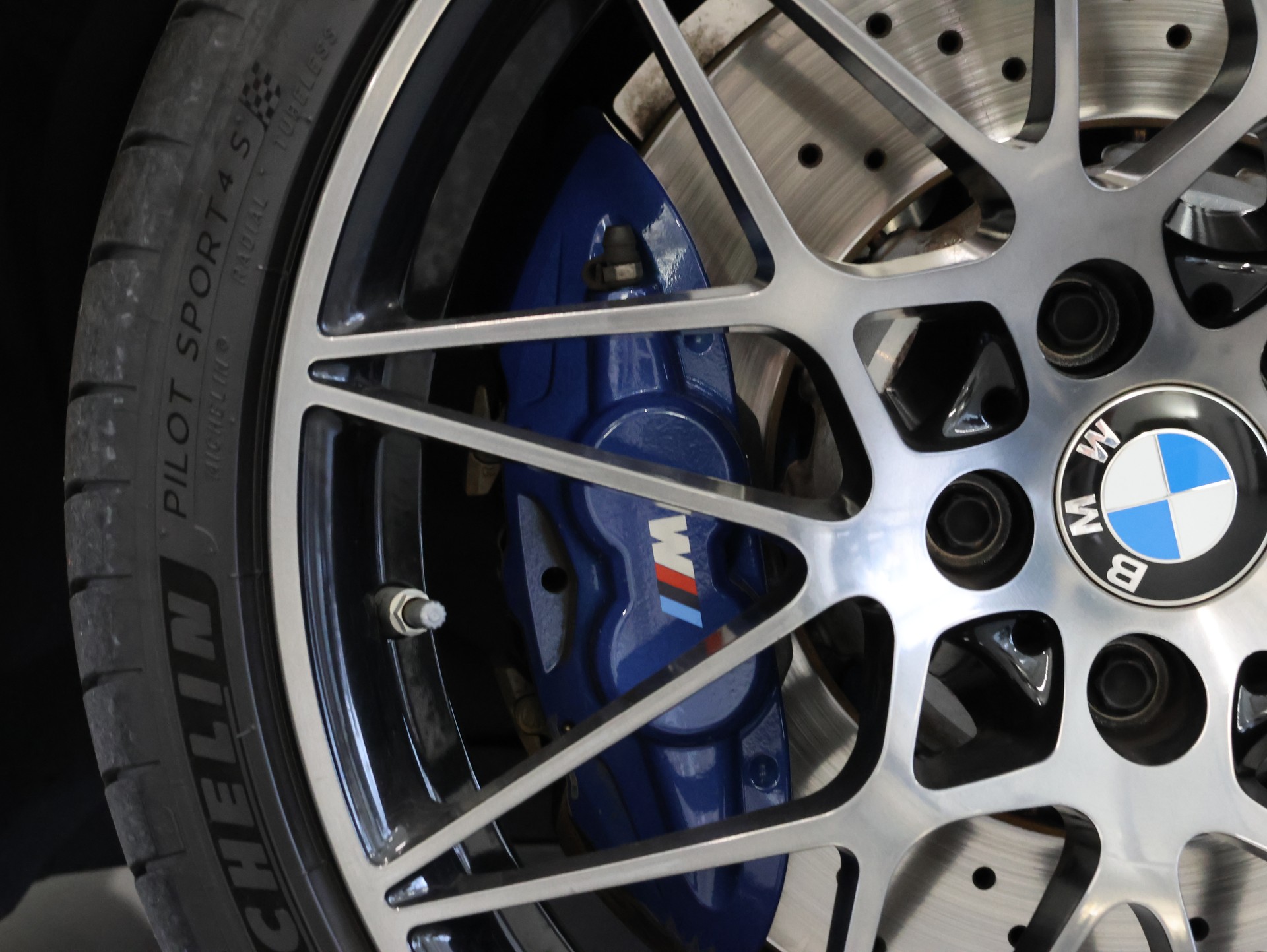 BMW M3 Competition Drivelogic *Harman & Kardon* *Aulitzky Abgassanlage* *M-Performance*-image-19