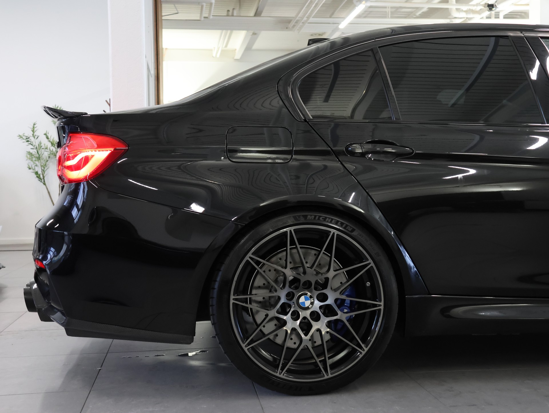 BMW M3 Competition Drivelogic *Harman & Kardon* *Aulitzky Abgassanlage* *M-Performance*-image-16