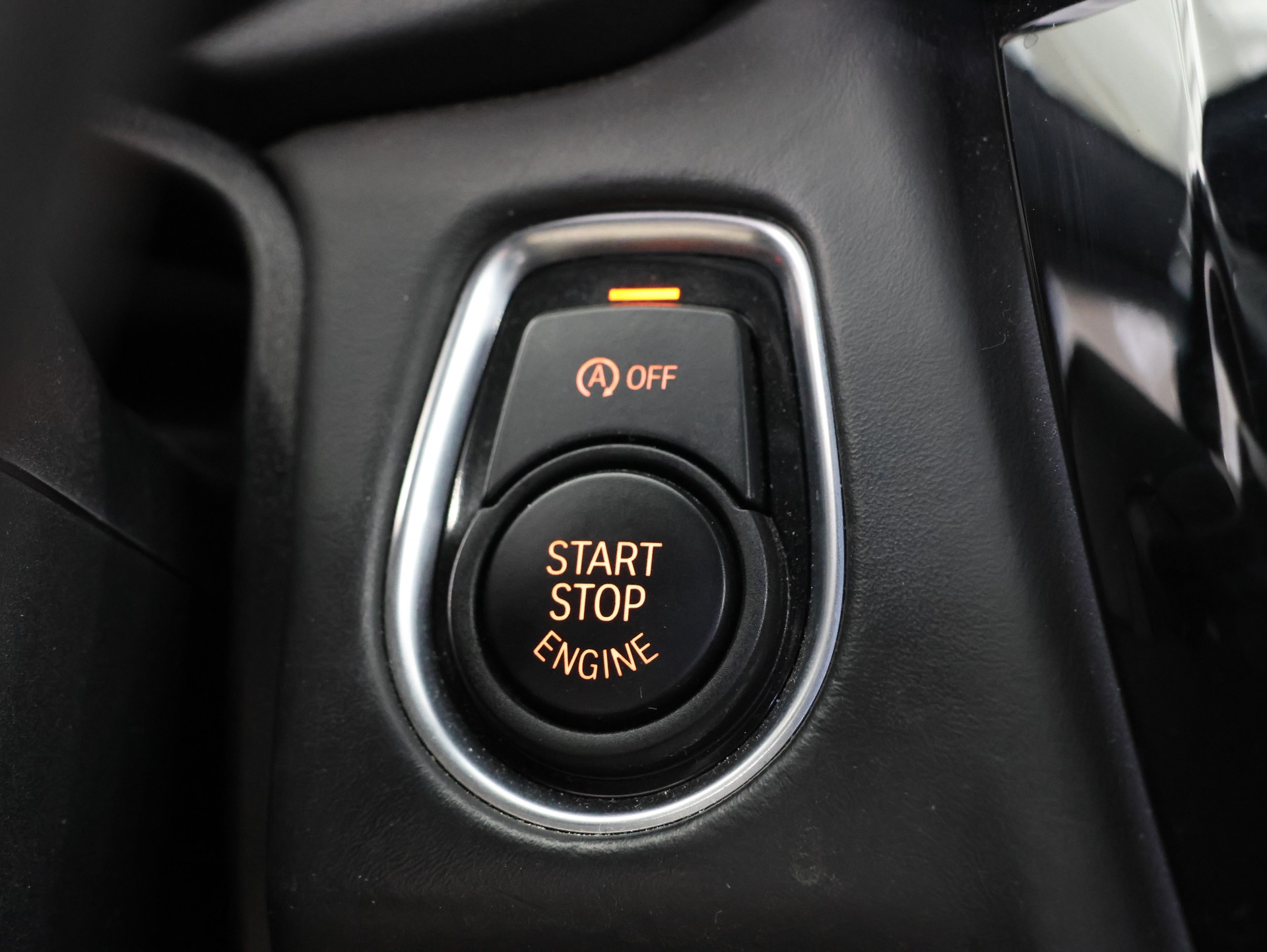 BMW M3 Competition Drivelogic *Harman & Kardon* *Aulitzky Abgassanlage* *M-Performance*-image-36