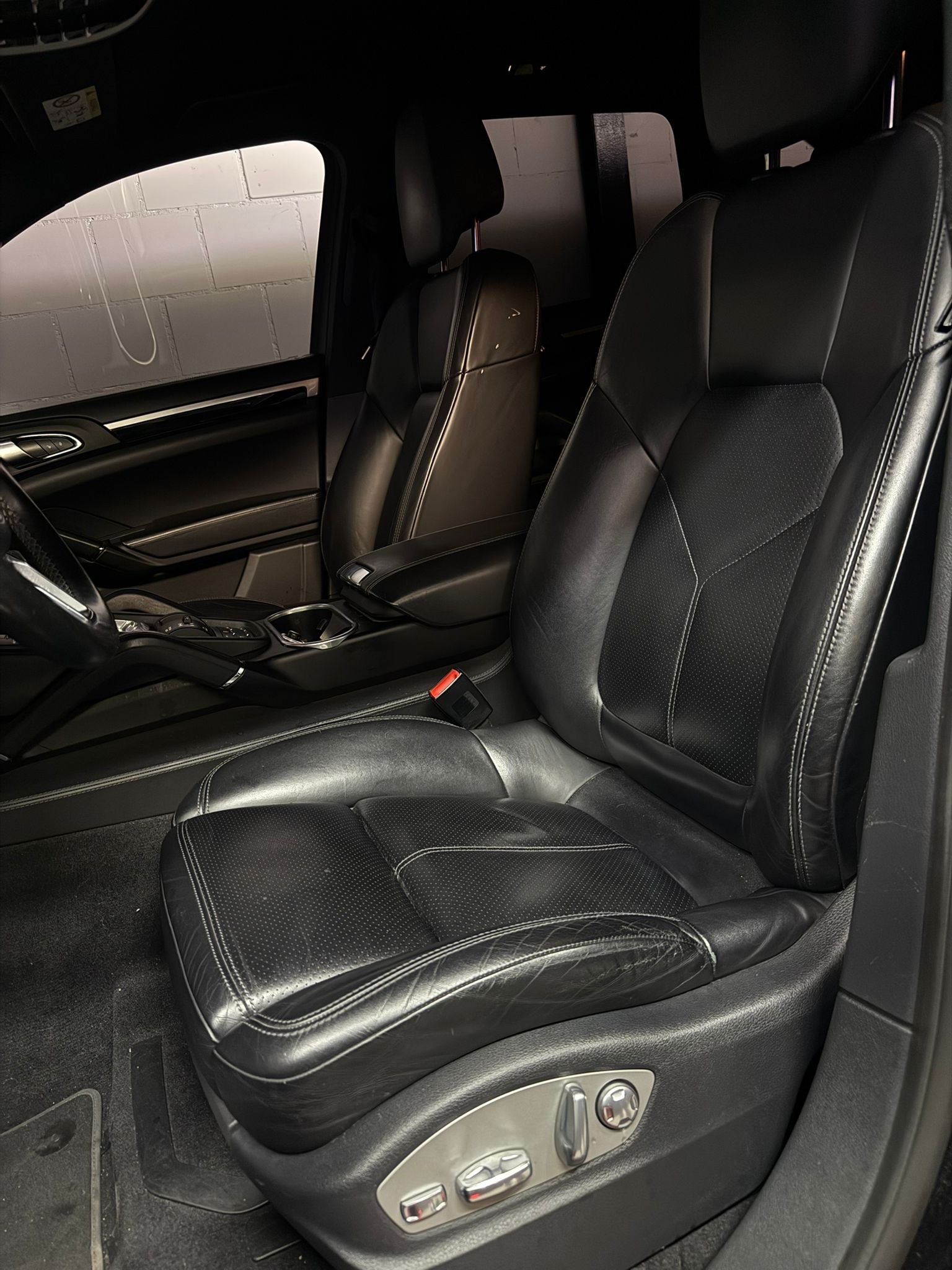 PORSCHE Cayenne S-image-7