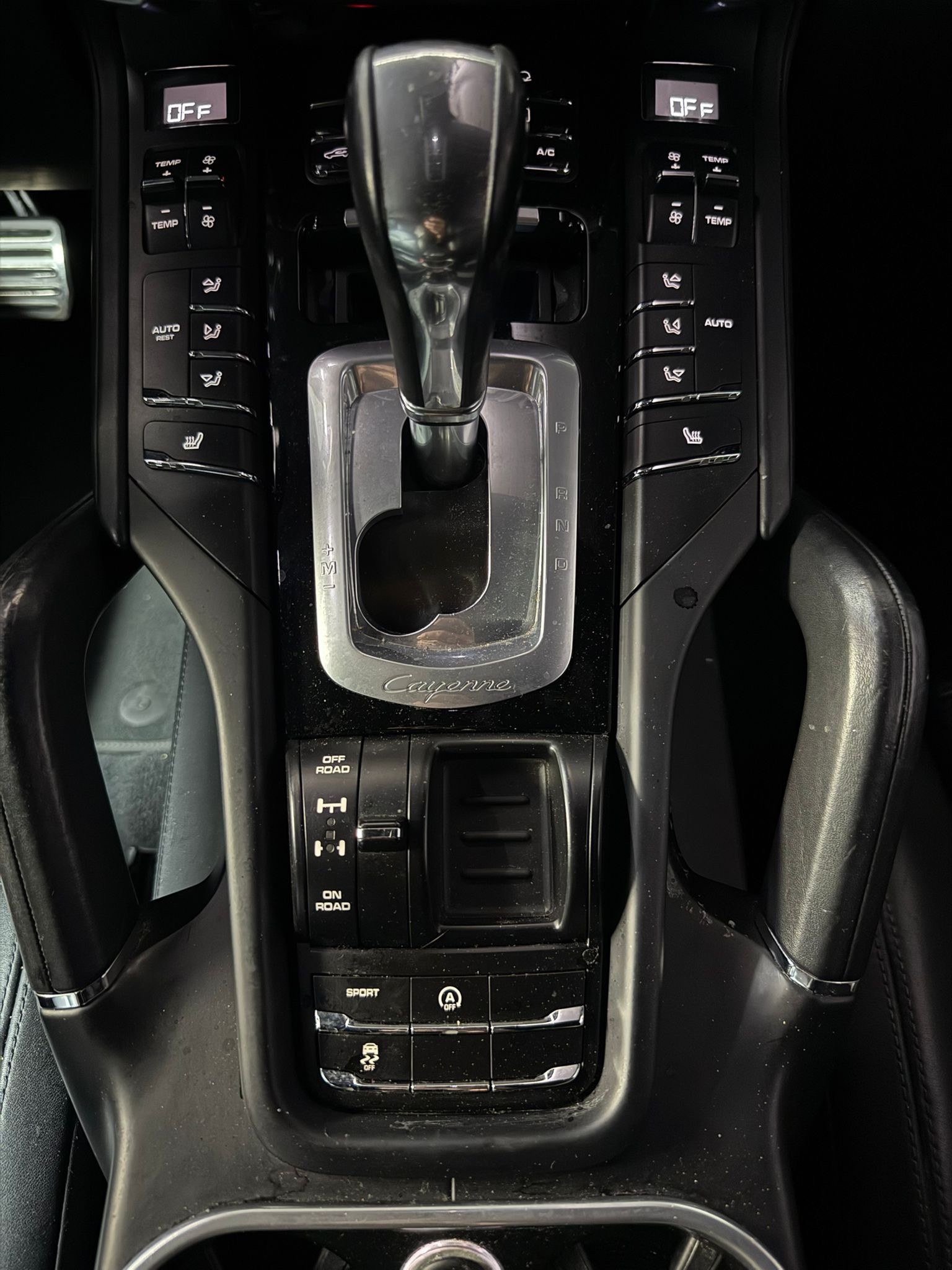 PORSCHE Cayenne S-image-11