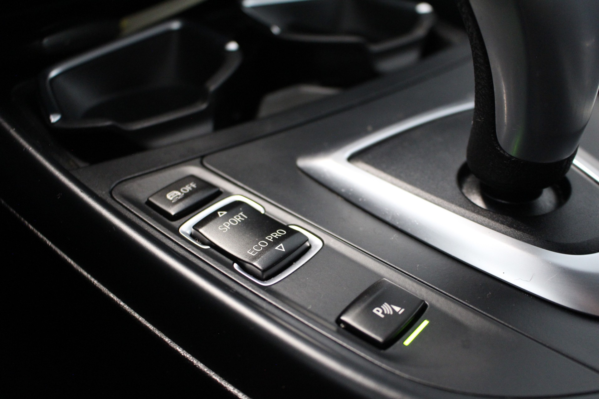 BMW 118d-image-18