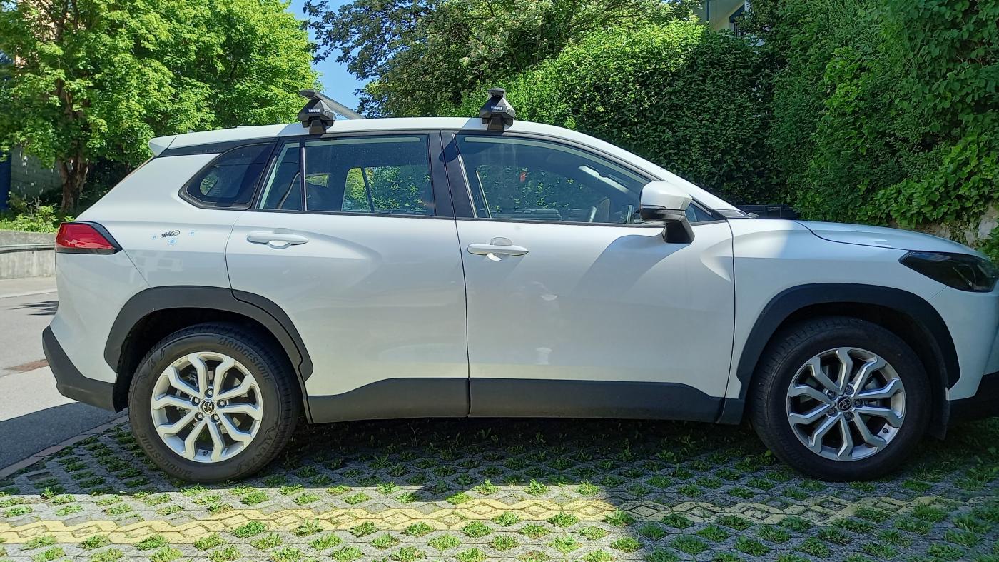 TOYOTA Corolla Cross 2.0 4WD Comfort e-CVT-showroom-element-2
