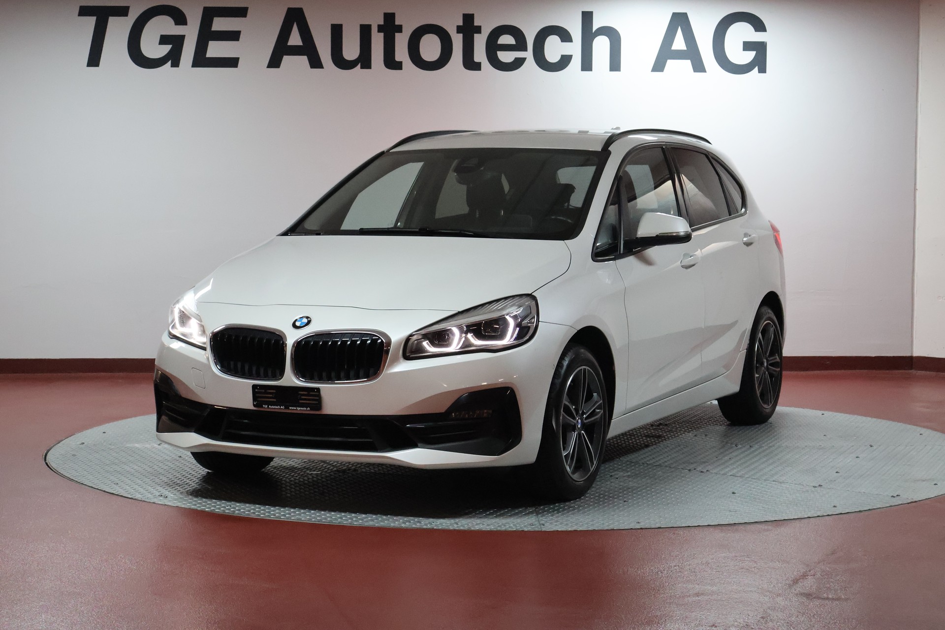 BMW 218d xDrive Active Tourer Steptronic Sport Line