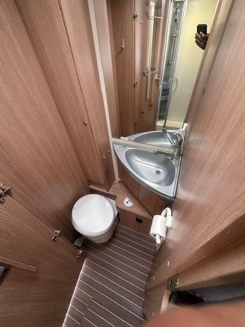 CARADO T447 Hubbett-image-9