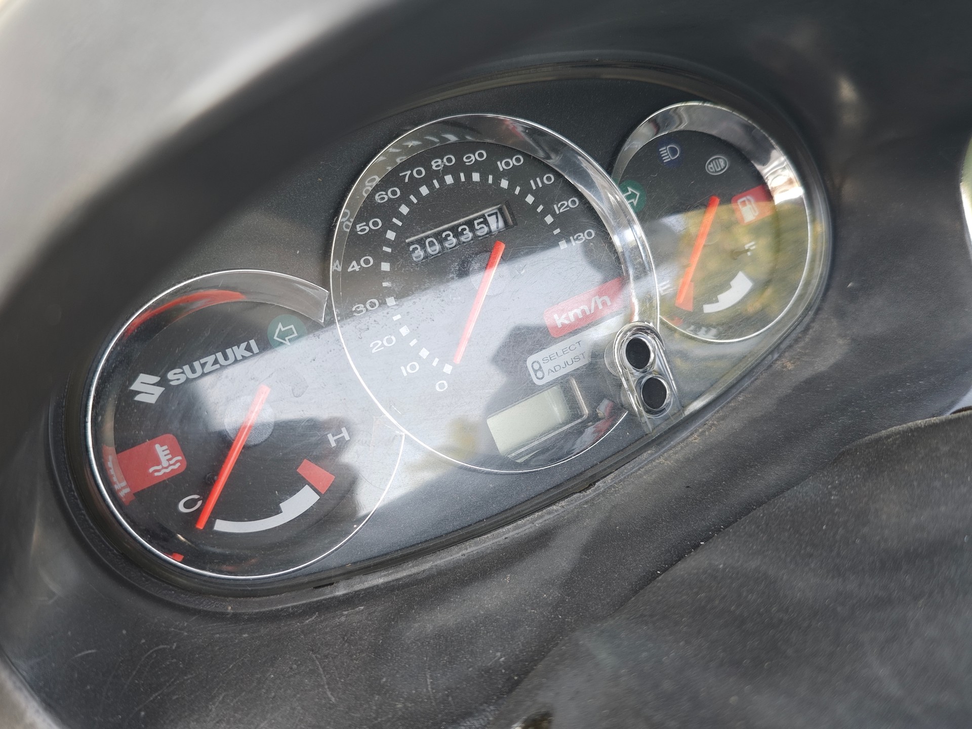 SUZUKI UH 125 K3/K4 Burgman-image-8