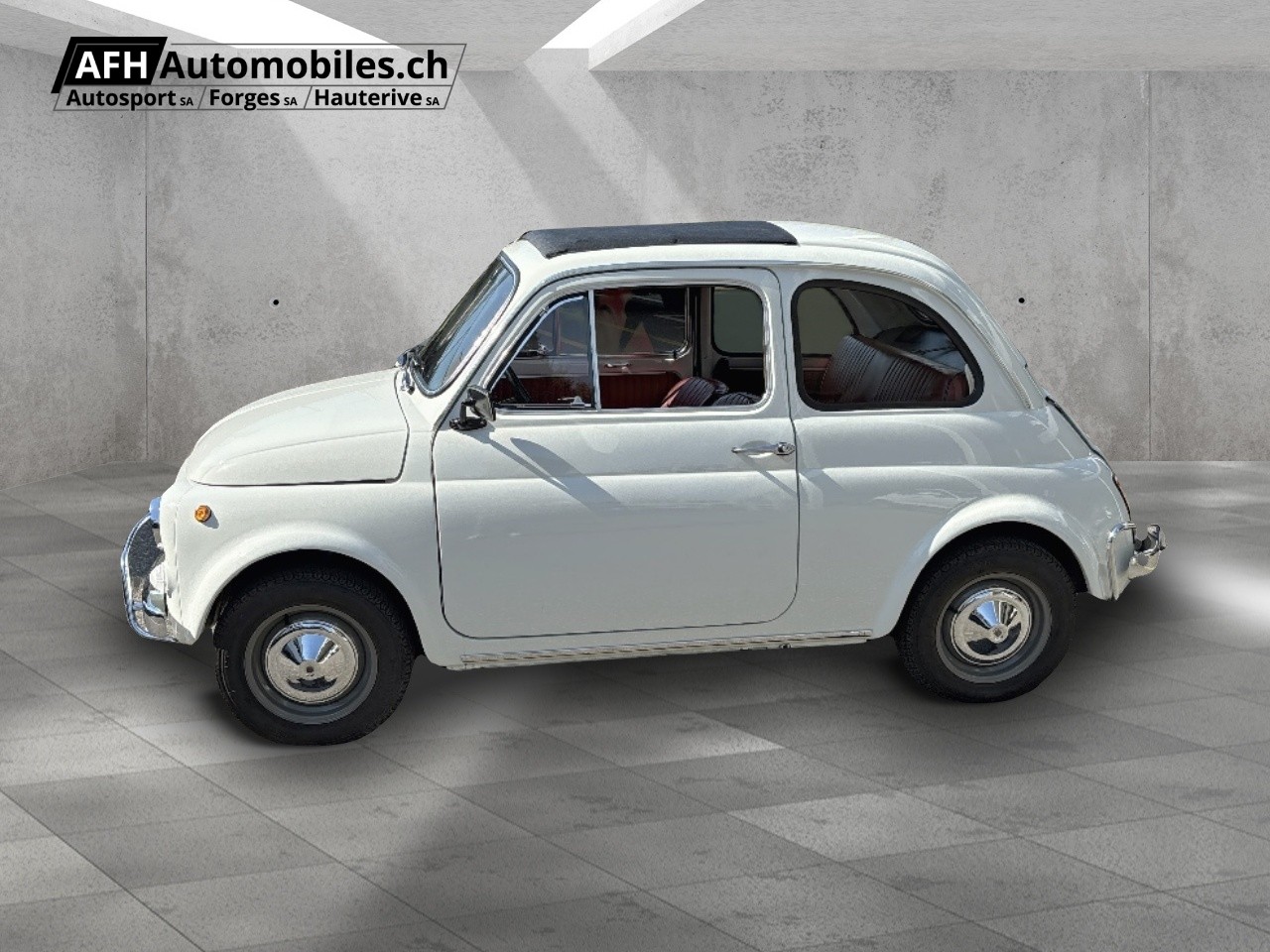 FIAT 500L-showroom-element-1